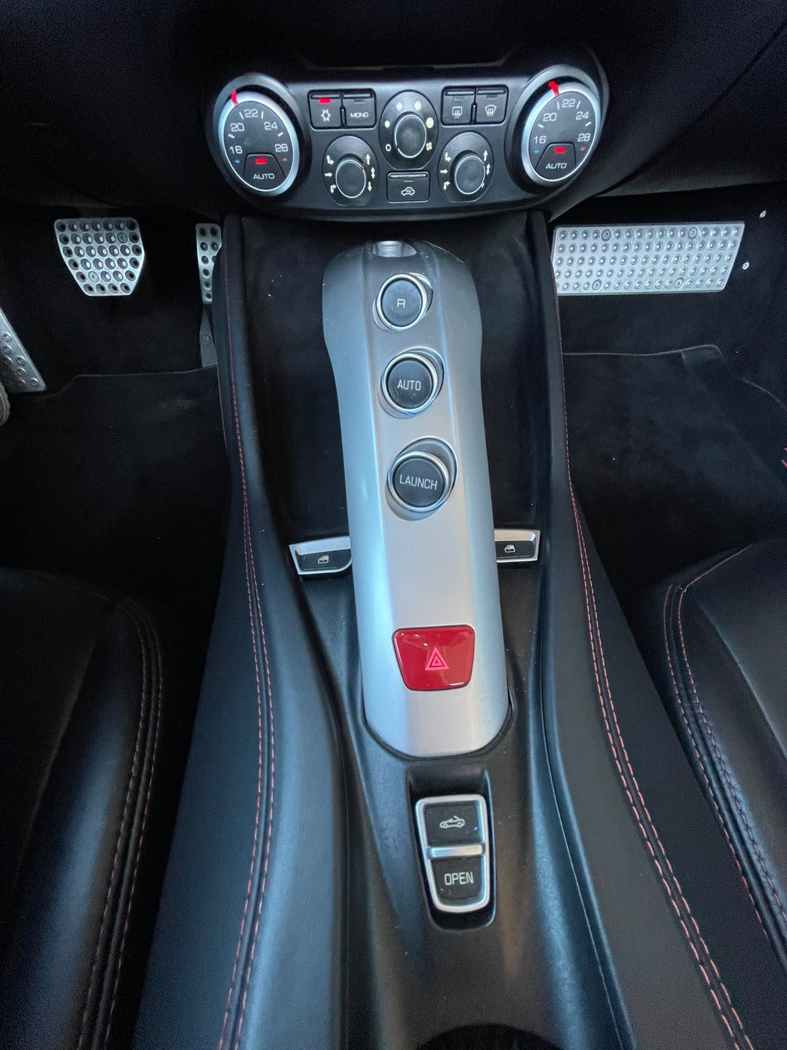 FERRARI California T HANDLING SPECIALE – TAILOR MADE Power Garantie-image-11
