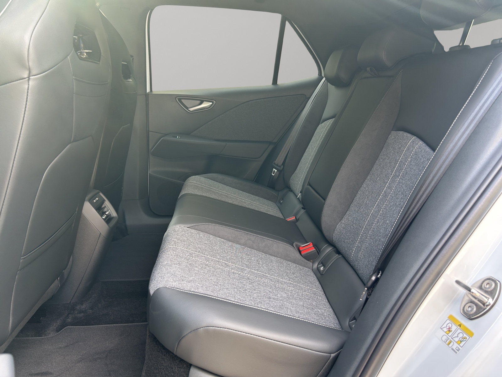 VW ID.3 Neo 58 kWh 190 PS Style-image-8