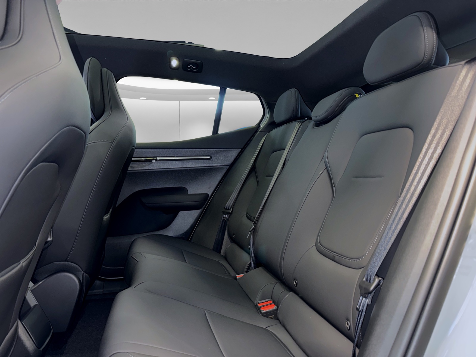 VOLVO EX30 E60 Twin Ultra Performance AWD-image-13