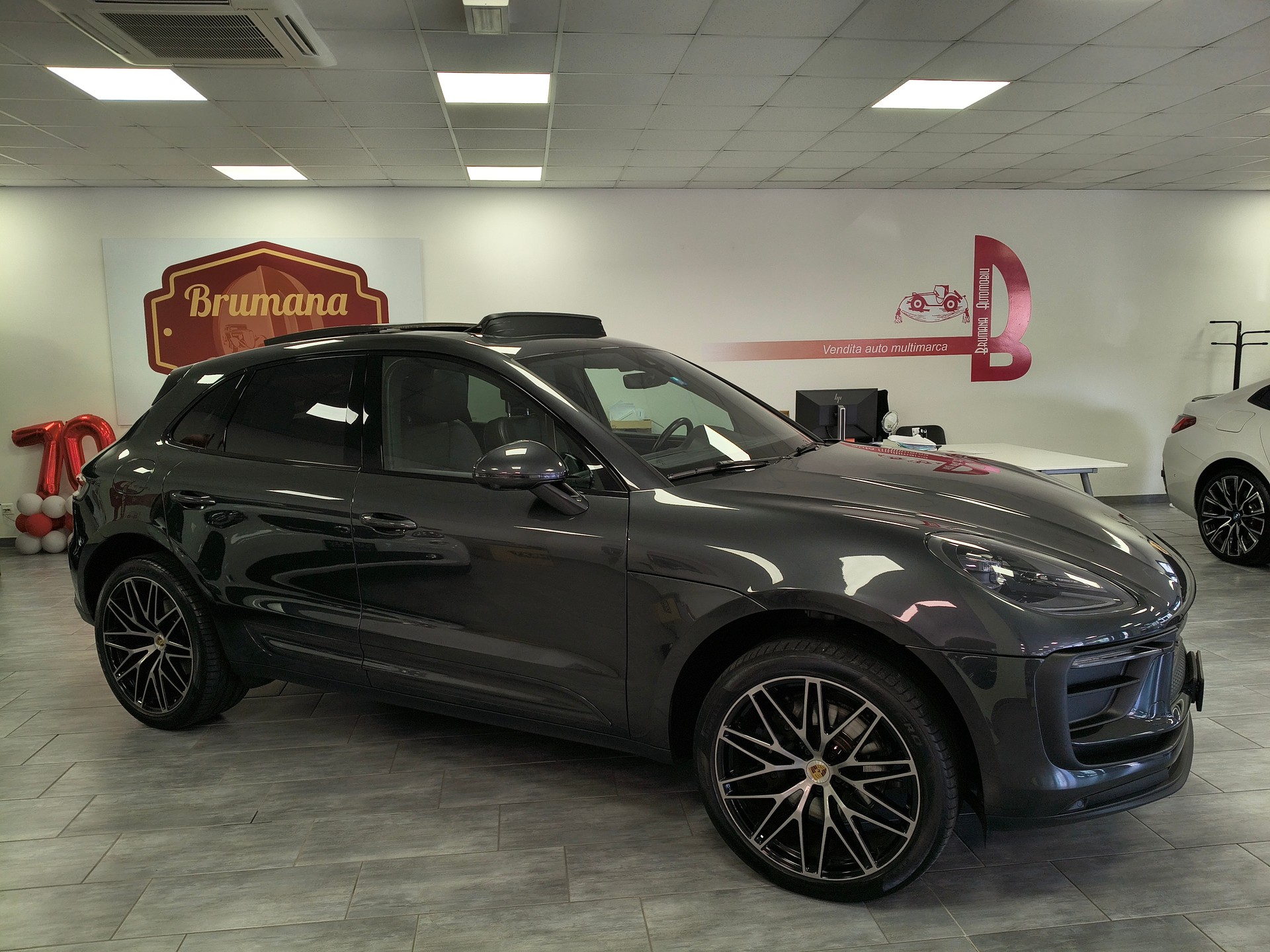 PORSCHE Macan PDK-image-4