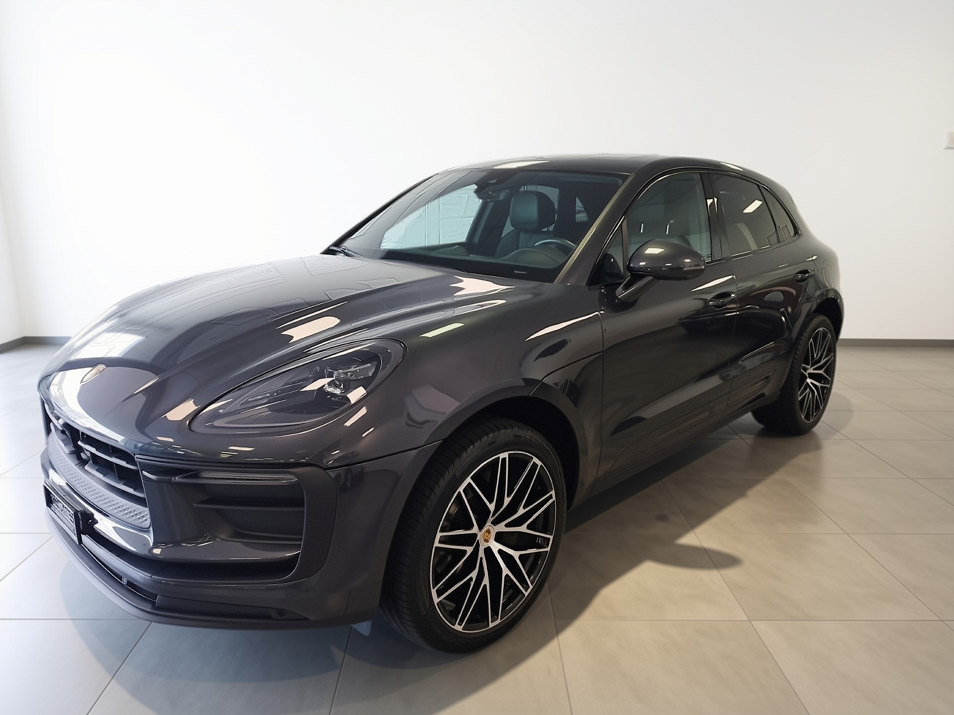 PORSCHE Macan PDK-image-1