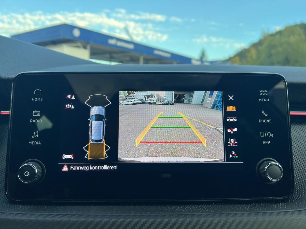 SKODA Kamiq 1.5 TSI Monte Carlo DSG-image-9