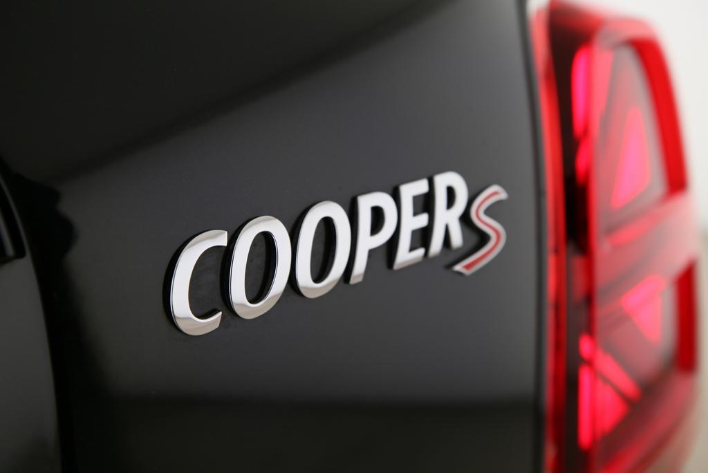 MINI Countryman F60 2.0i Cooper S ALL4-image-18