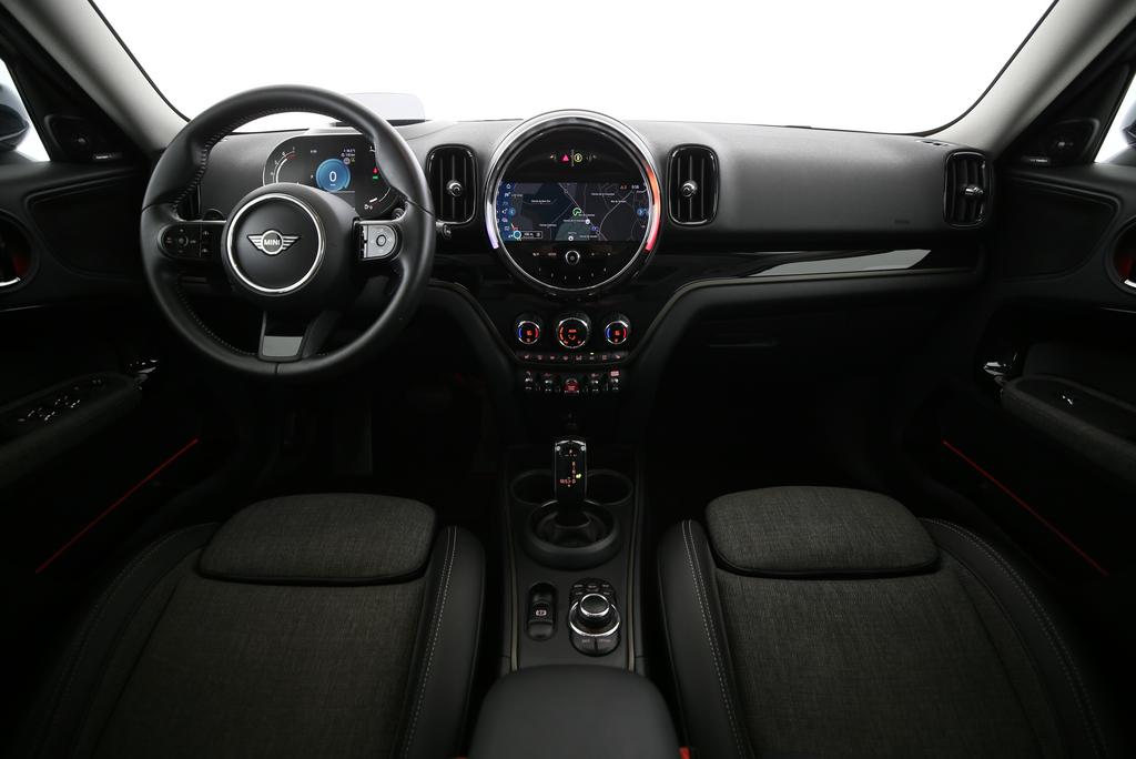 MINI Countryman F60 2.0i Cooper S ALL4-image-4