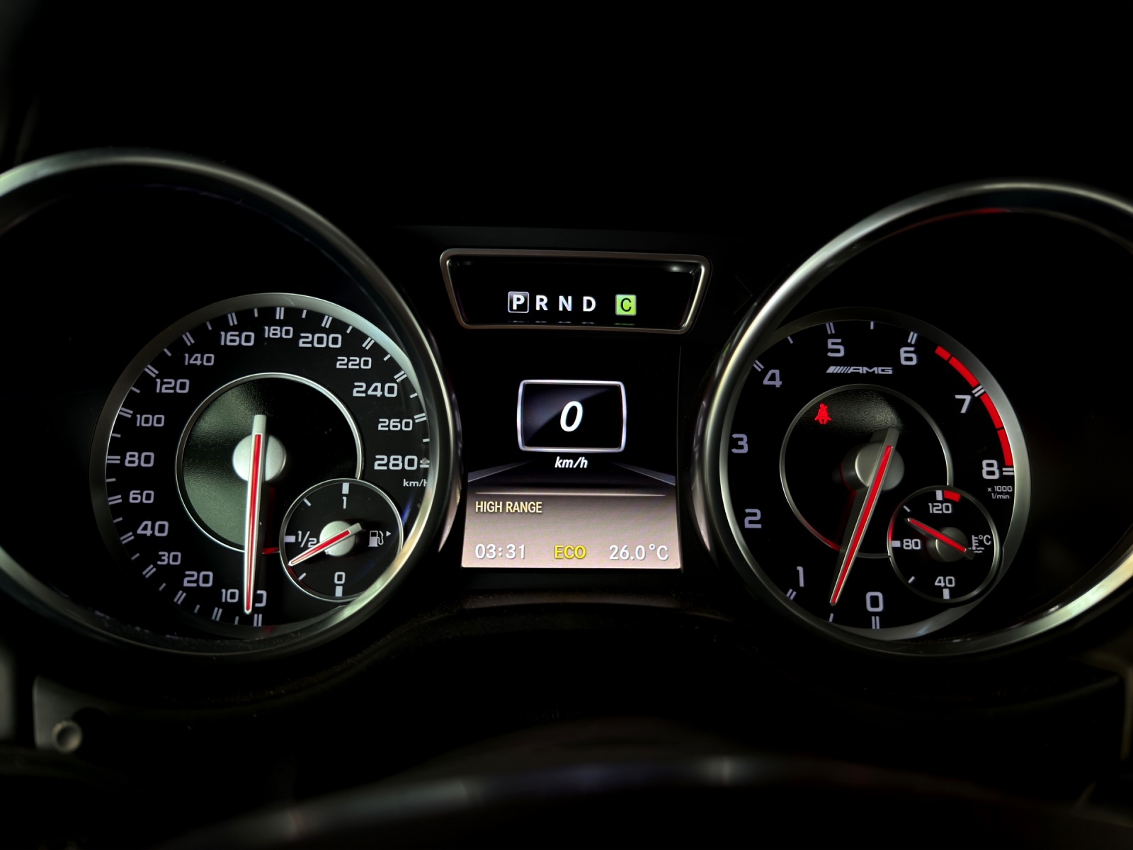 MERCEDES-BENZ G 63 AMG Automatic-image-18