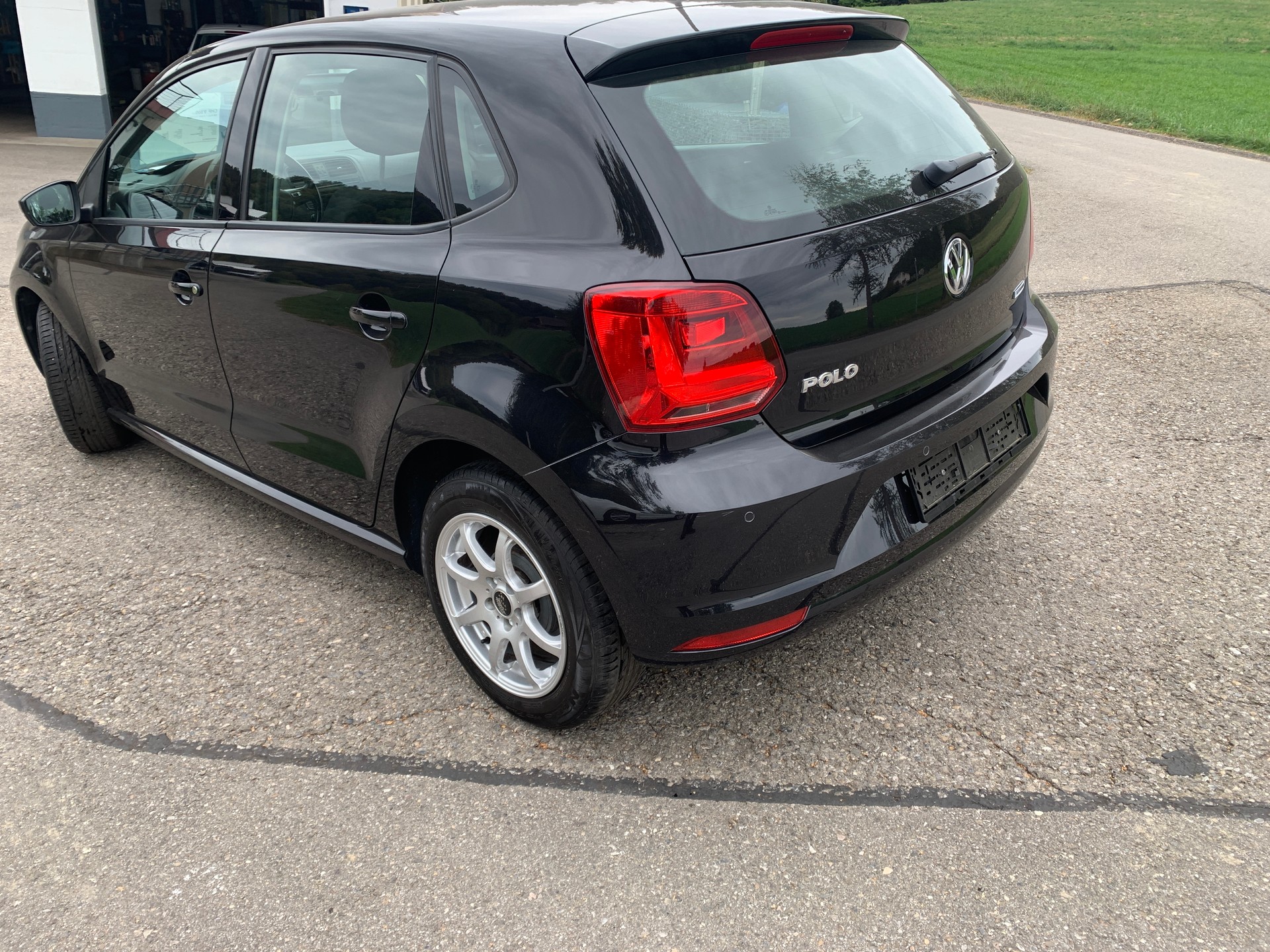 VW Polo 1.0 BMT Trendline-image-1