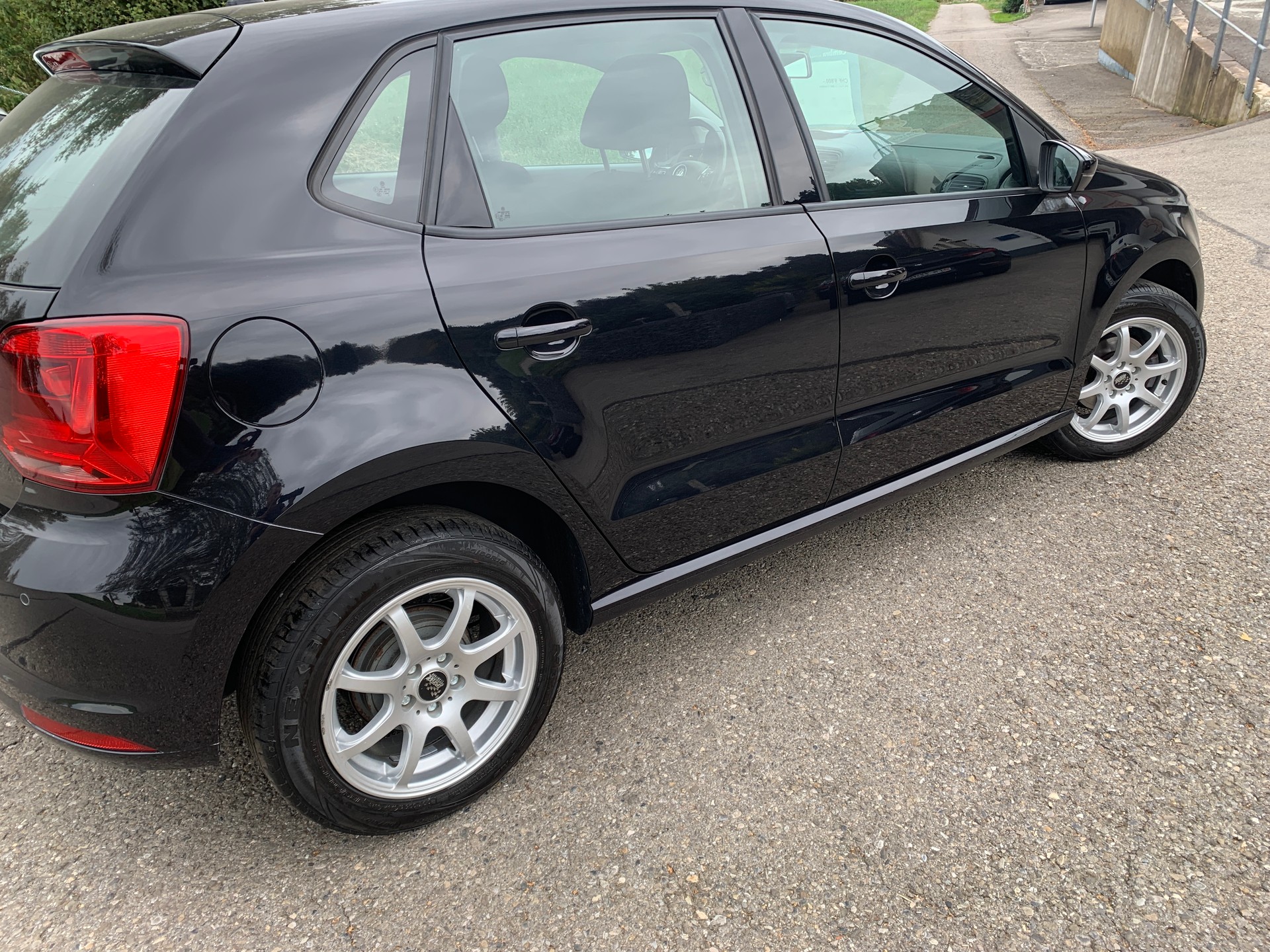 VW Polo 1.0 BMT Trendline-image-2
