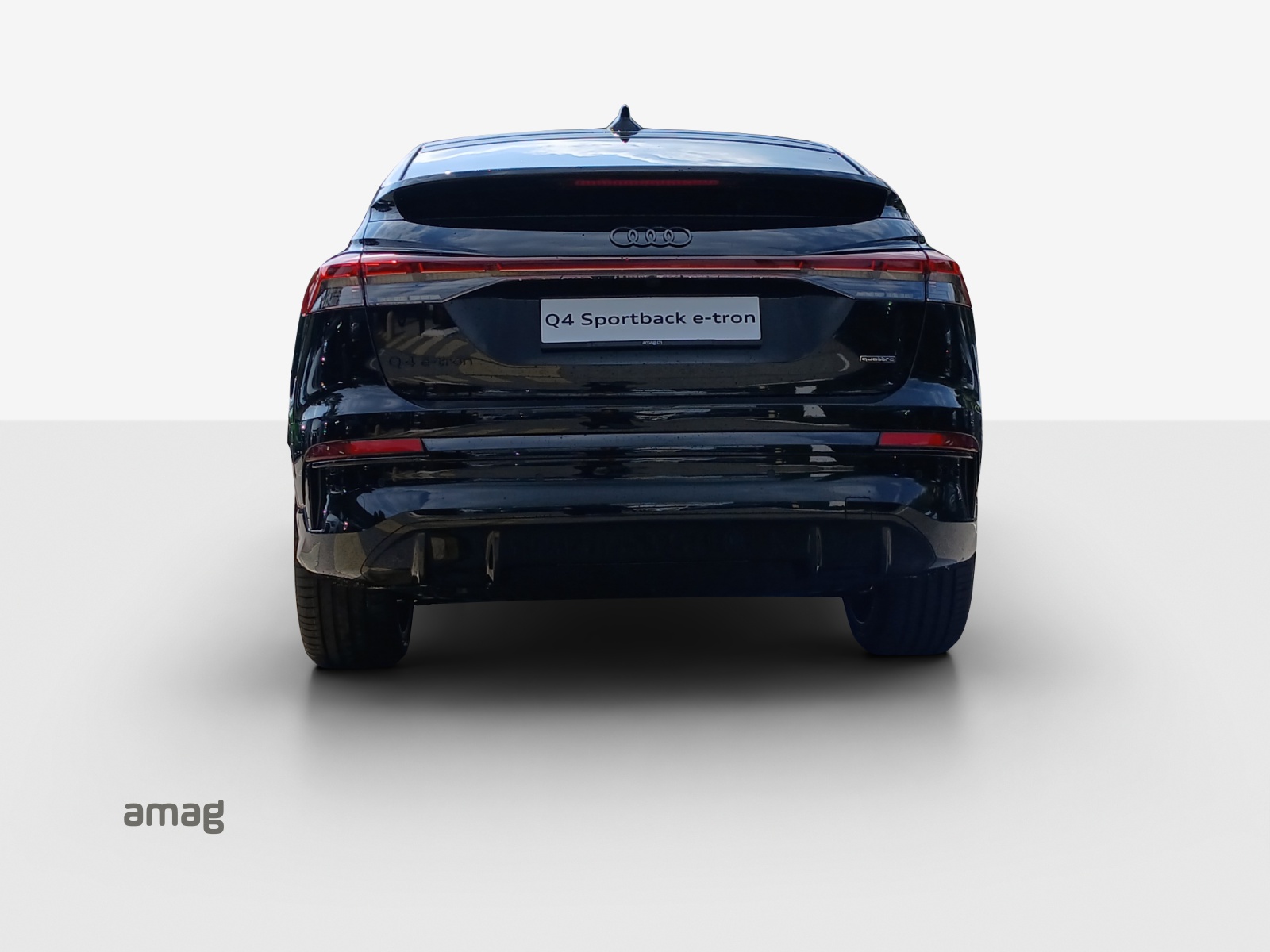 AUDI Q4 Sportback e-tron quattro performance Swiss Ski-image-3
