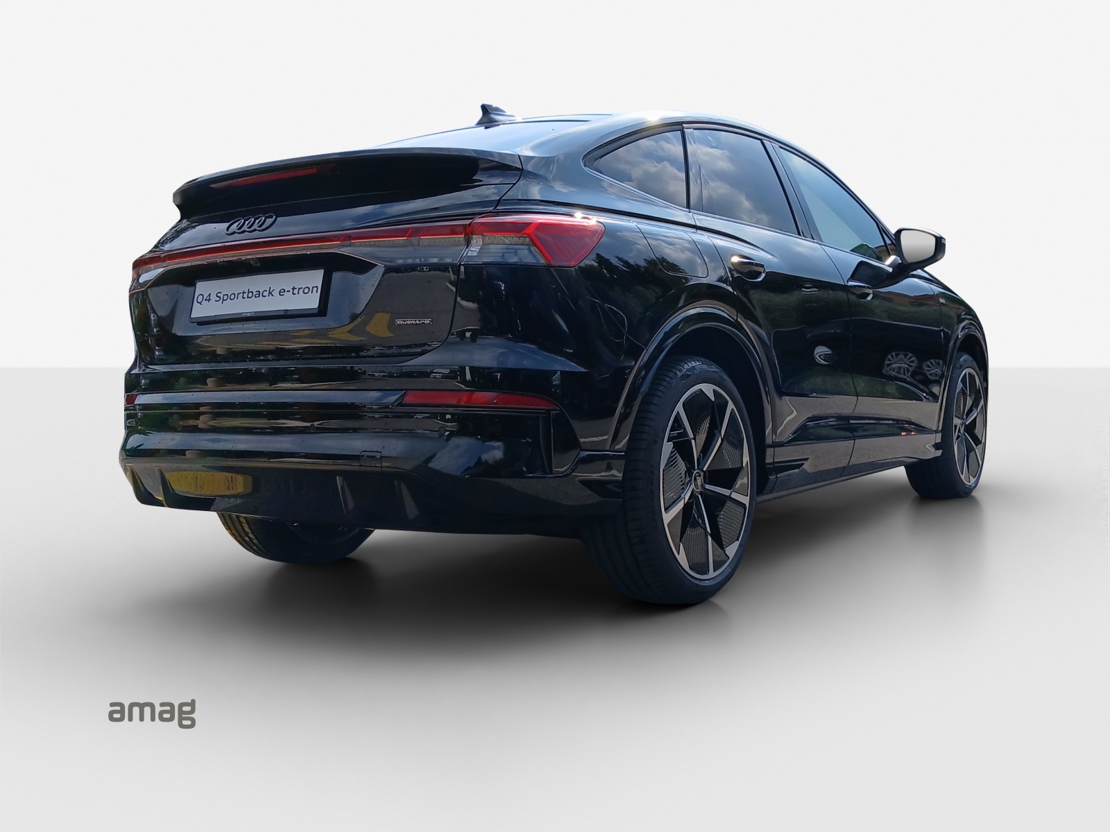 AUDI Q4 Sportback e-tron quattro performance Swiss Ski-image-4
