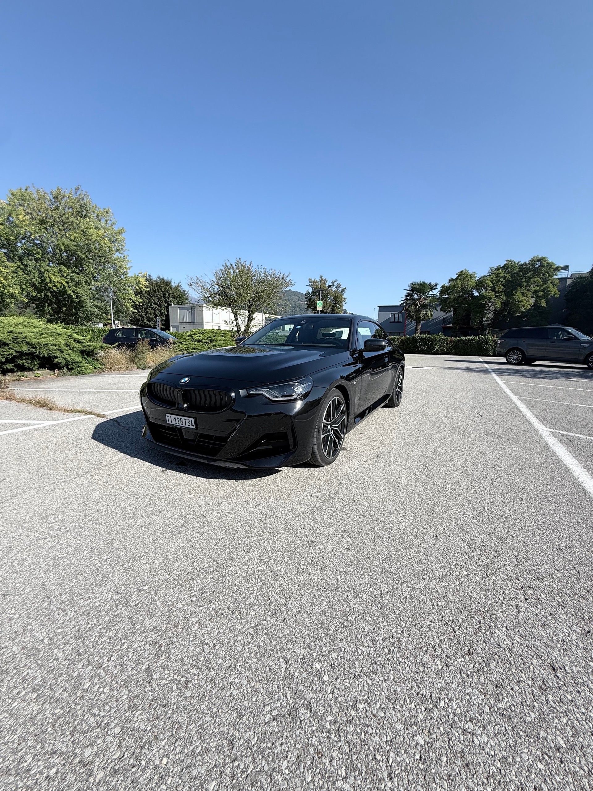 BMW 220i-image-1