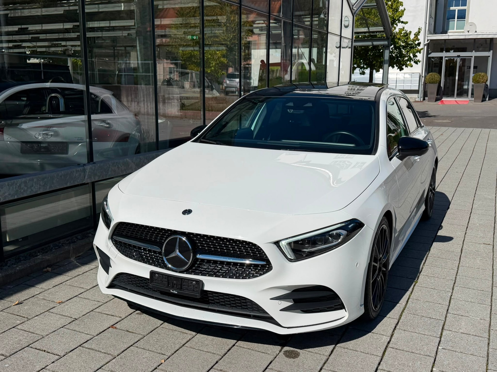 MERCEDES-BENZ A 250 4Matic AMG Line 4Matic 7G-DCT-image-13