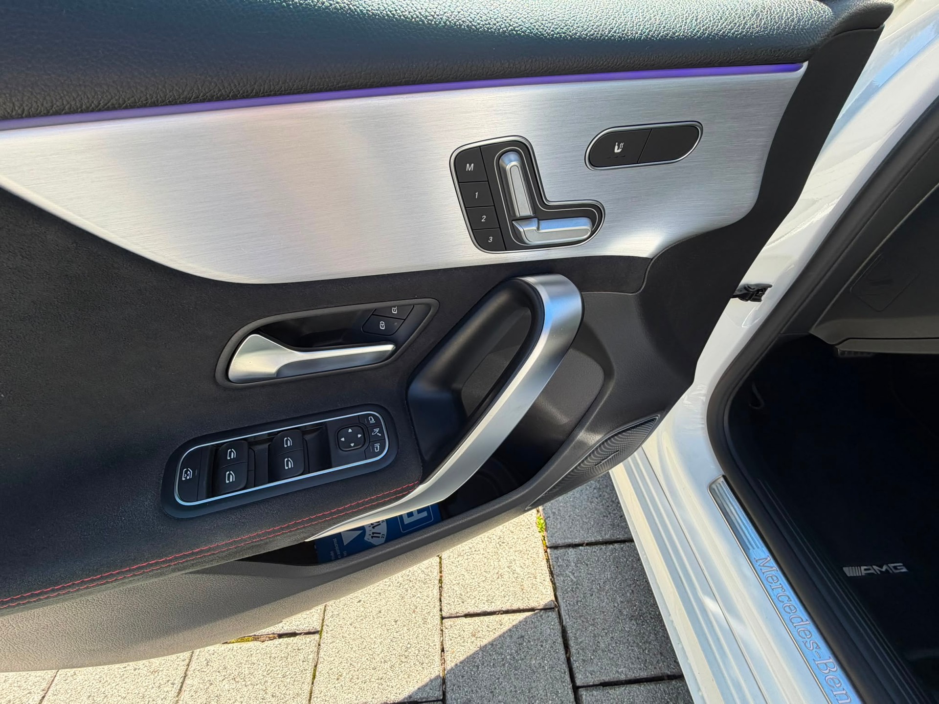 MERCEDES-BENZ A 250 4Matic AMG Line 4Matic 7G-DCT-image-10