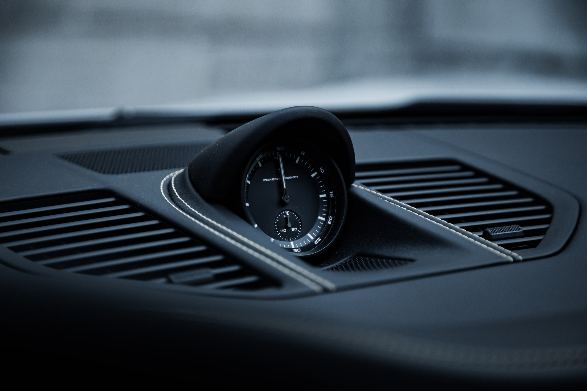PORSCHE 911 Turbo S PDK-image-17