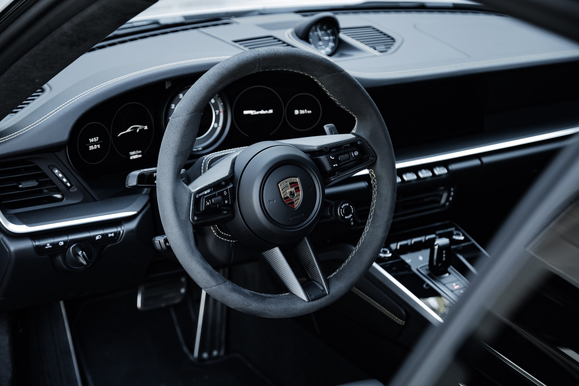PORSCHE 911 Turbo S PDK-image-13