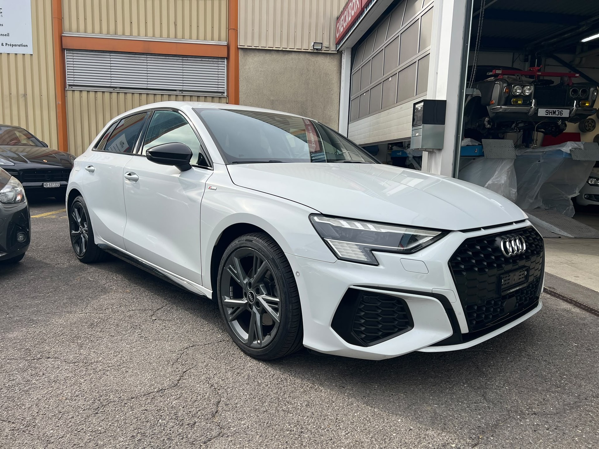 AUDI AUDI A3 Sportback 35 TFSI S line Attraction S-tronic-image-2