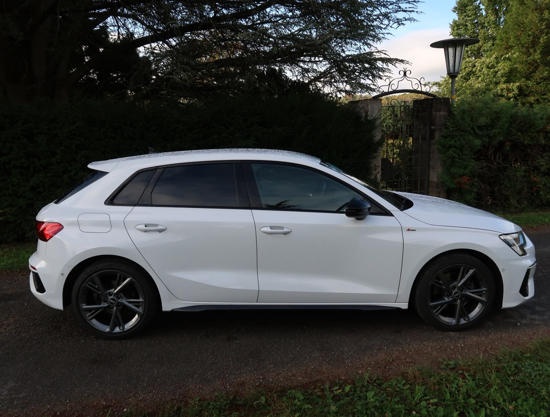 AUDI AUDI A3 Sportback 35 TFSI S line Attraction S-tronic-showroom-element-3