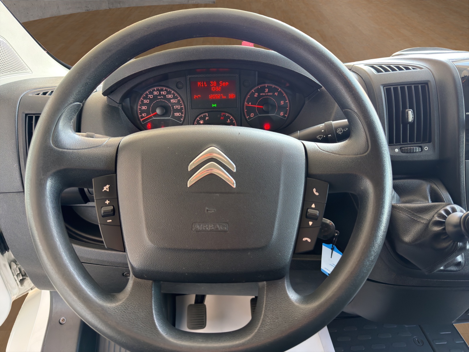 CITROEN Jumper 30 2.0 BlueHDi 110 Attraction L1H1-image-10