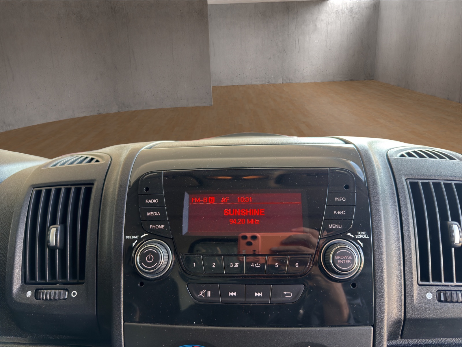 CITROEN Jumper 30 2.0 BlueHDi 110 Attraction L1H1-image-9