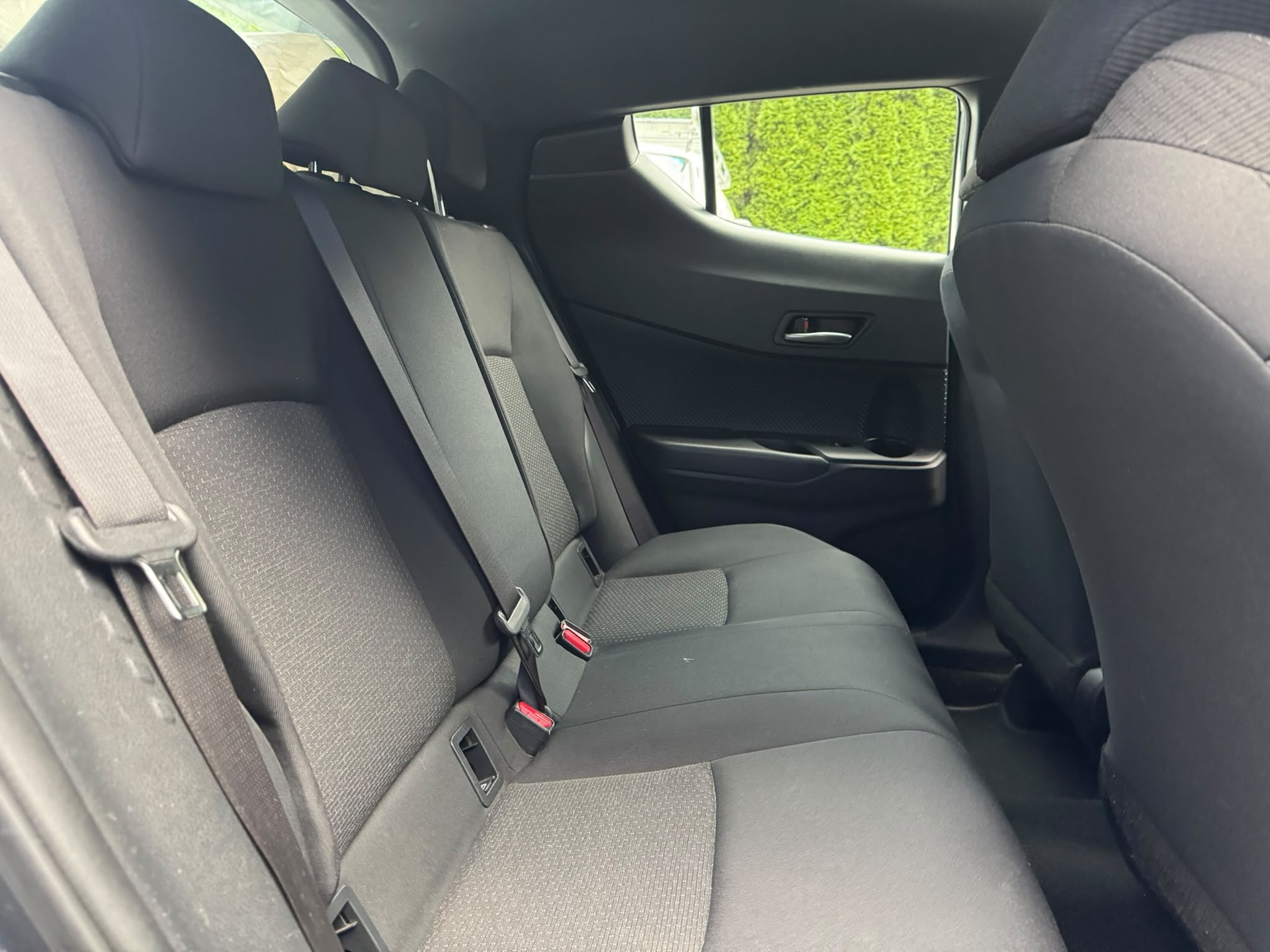 TOYOTA C-HR 1.2 Turbo Active-image-9