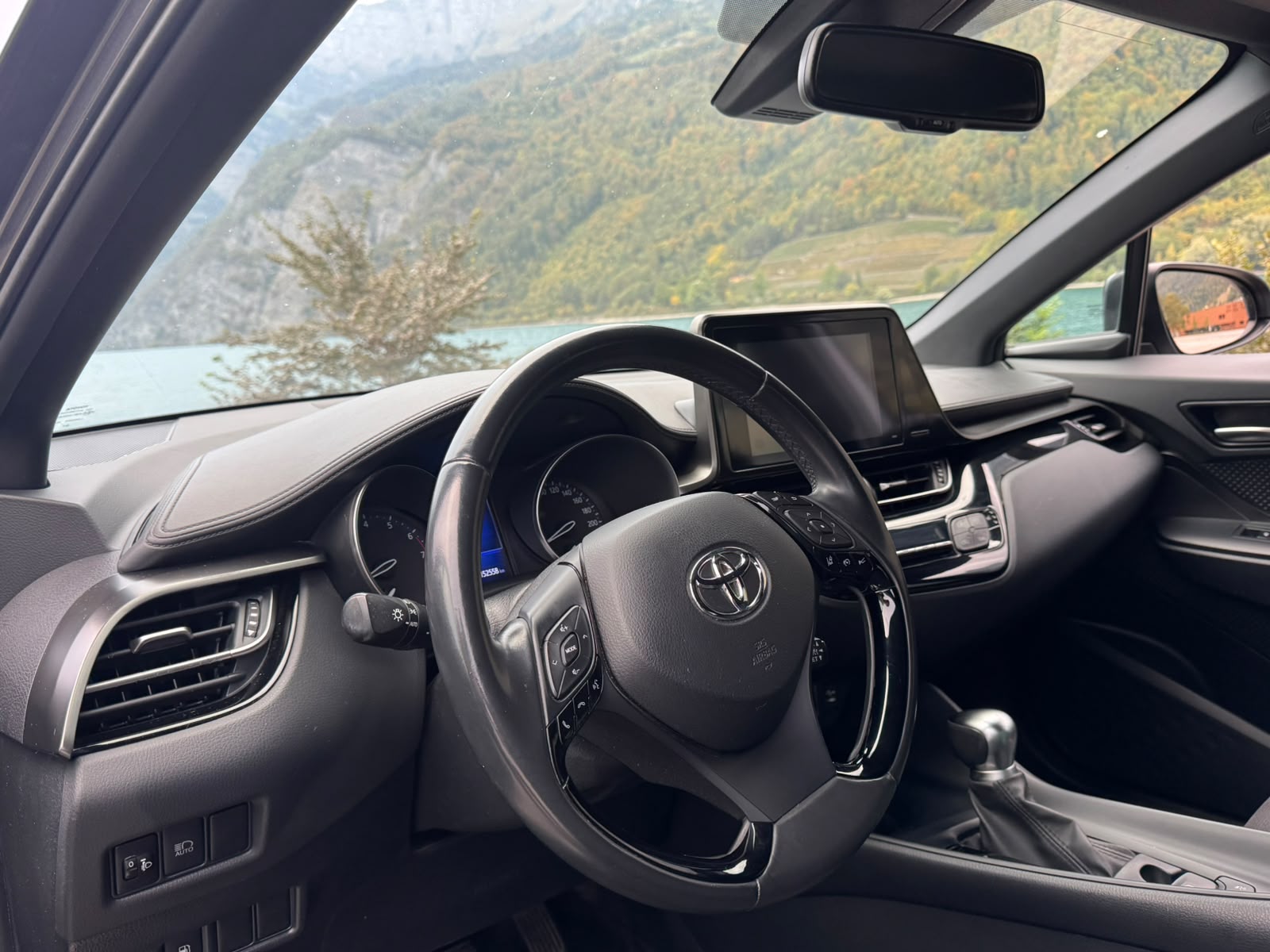 TOYOTA C-HR 1.2 Turbo Active-image-15