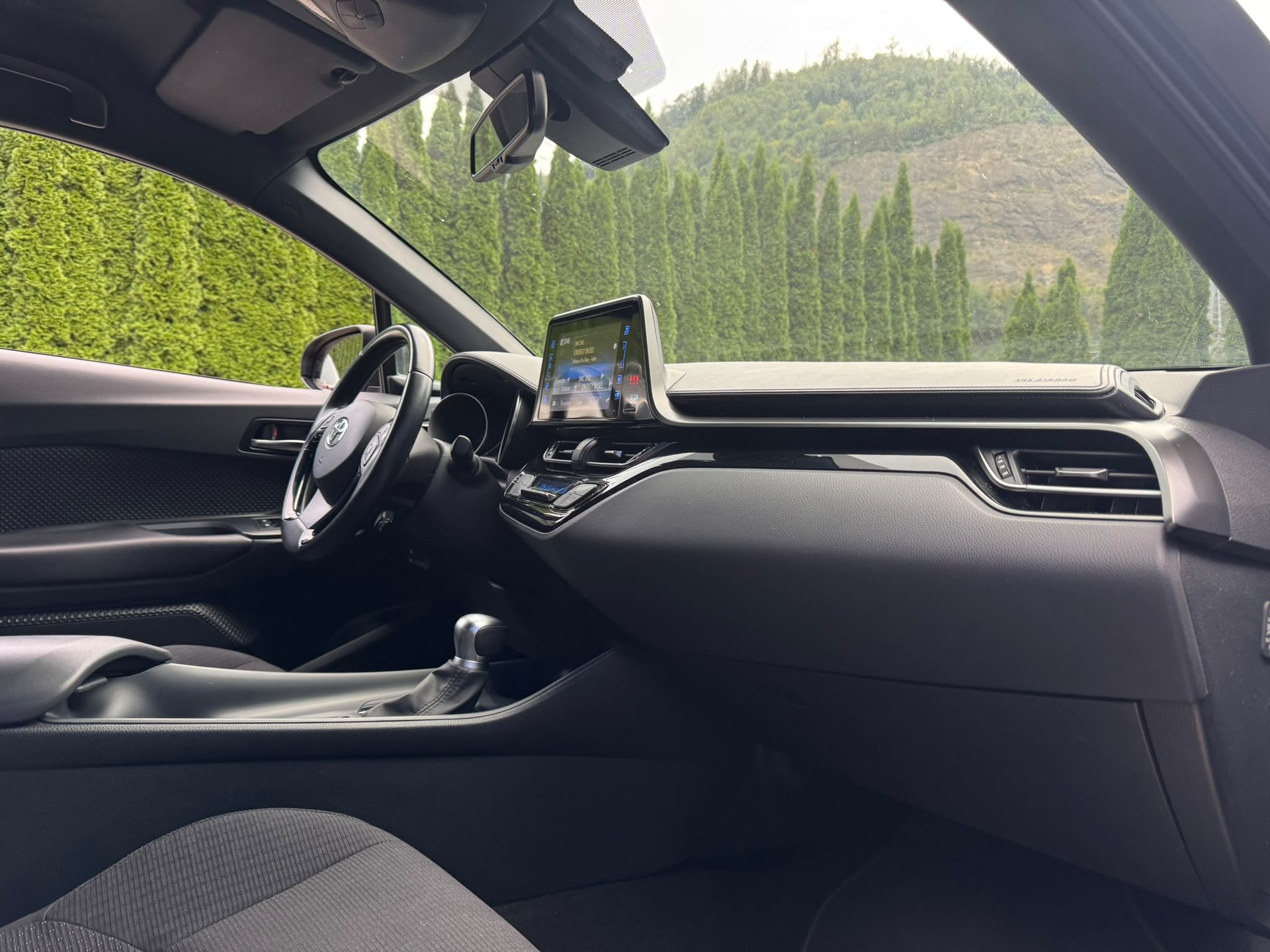 TOYOTA C-HR 1.2 Turbo Active-image-11