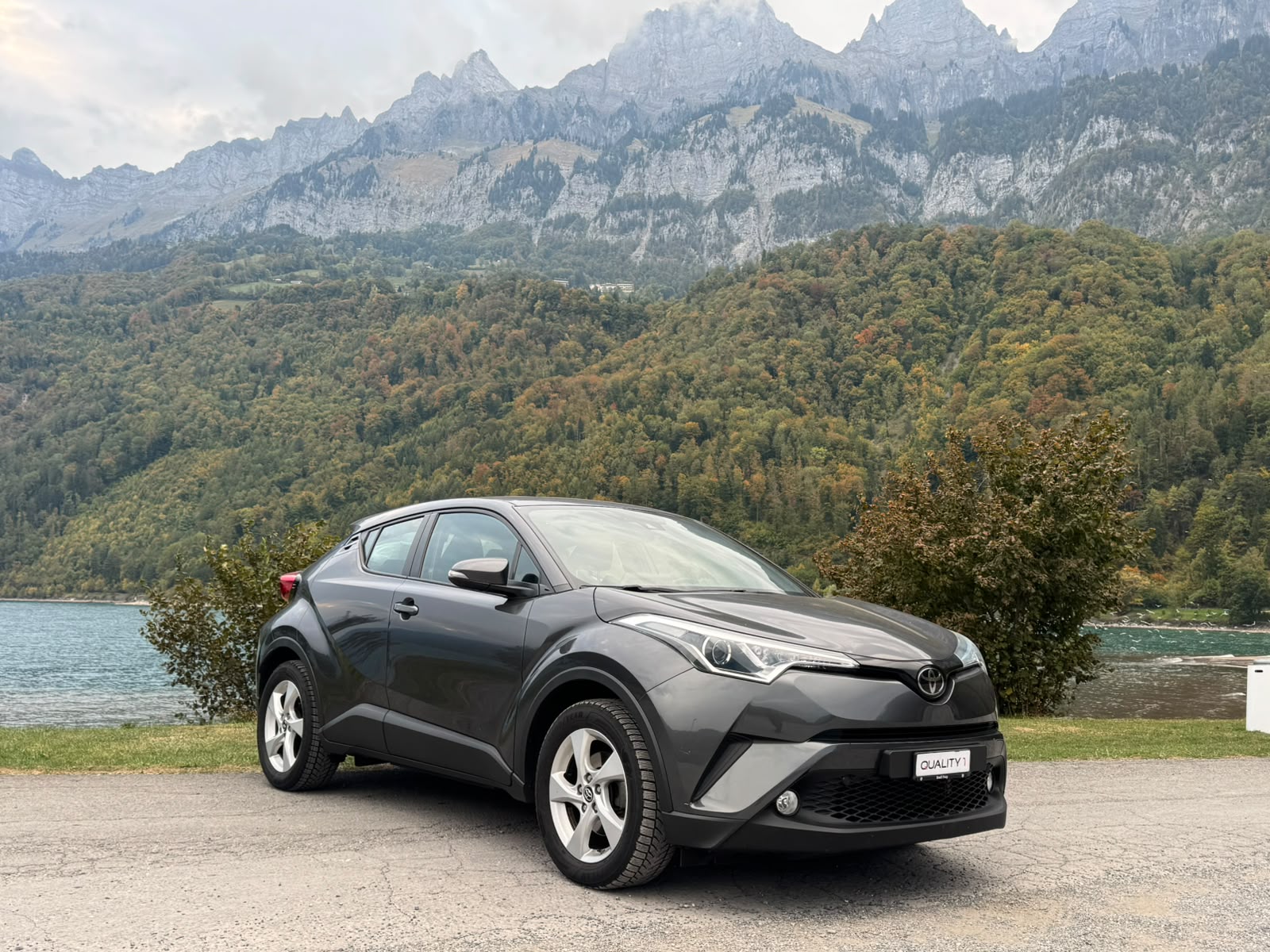 TOYOTA C-HR 1.2 Turbo Active-image-2