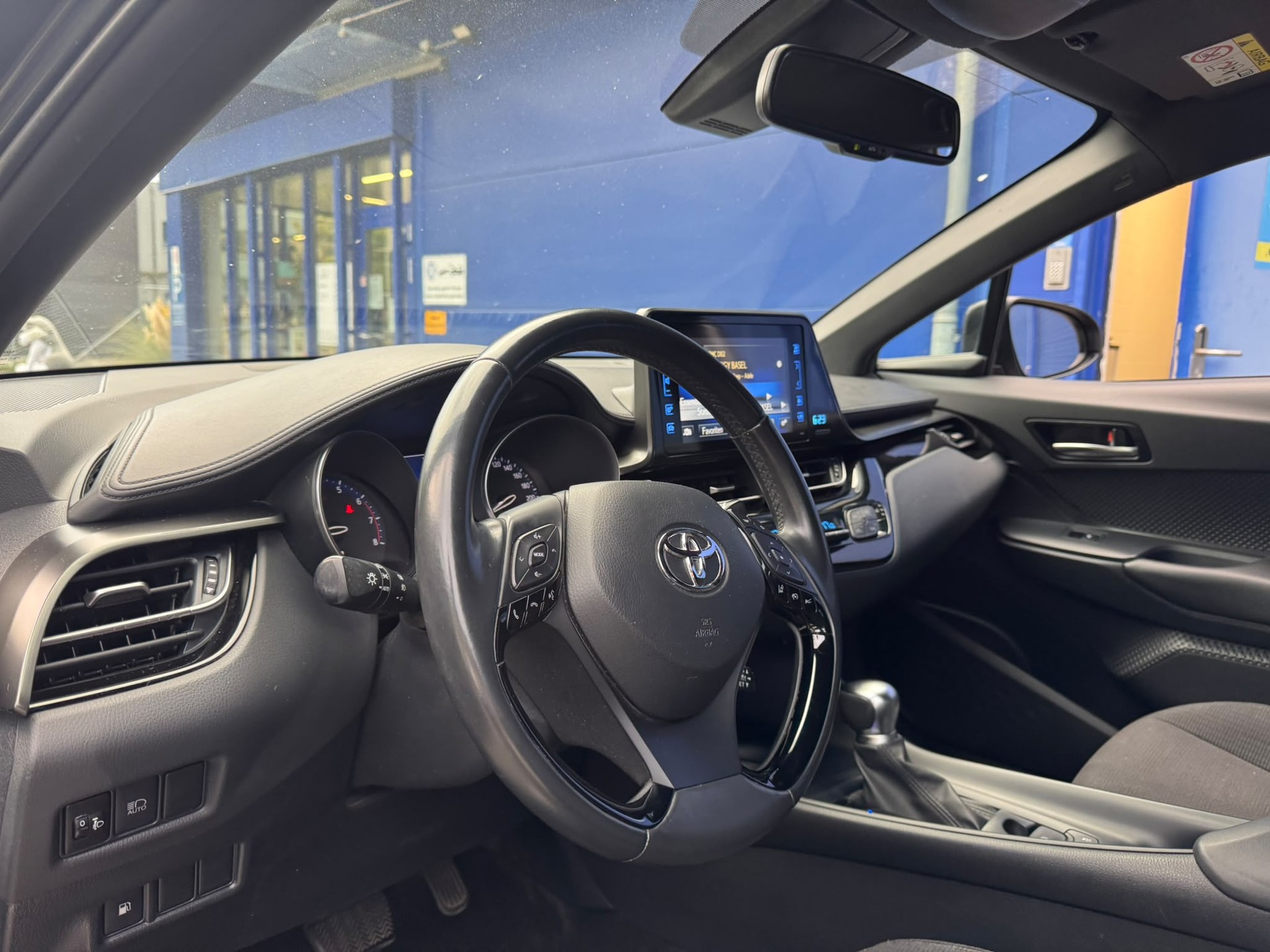 TOYOTA C-HR 1.2 Turbo Active-image-14