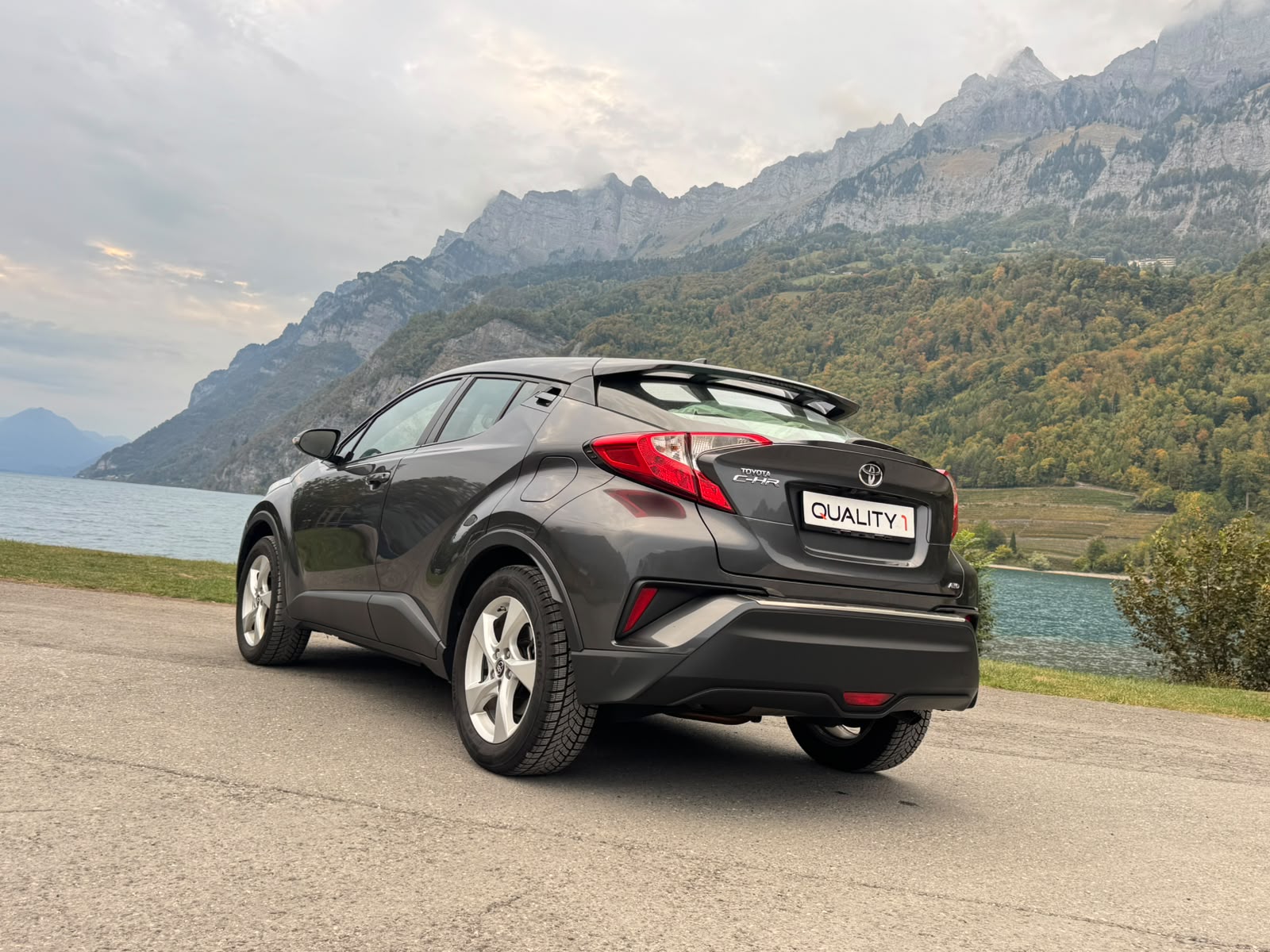 TOYOTA C-HR 1.2 Turbo Active-image-6