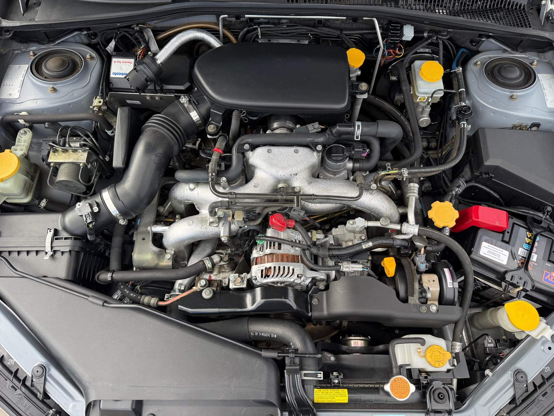 SUBARU Legacy 2.0R AWD Swiss-image-12