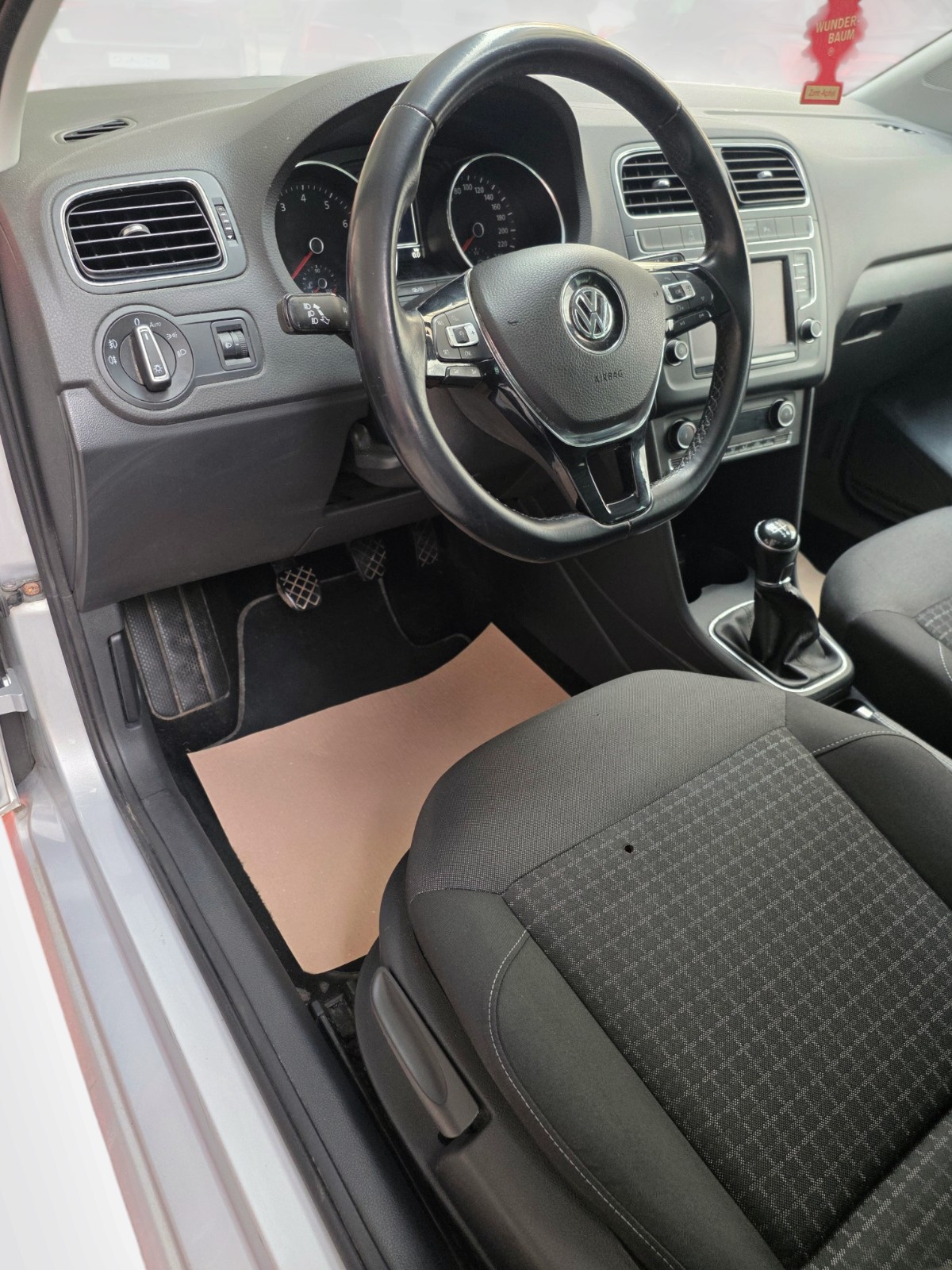 VW Polo 1.2 TSI BMT Comfortline-image-12