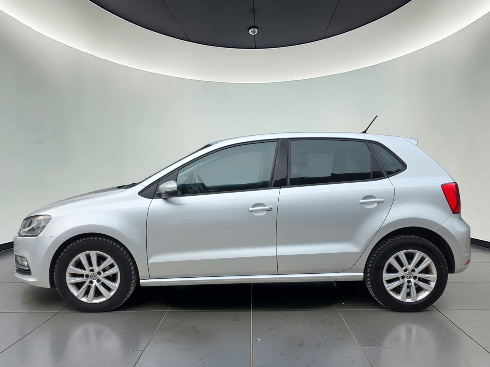 VW Polo 1.2 TSI BMT Comfortline-image-6