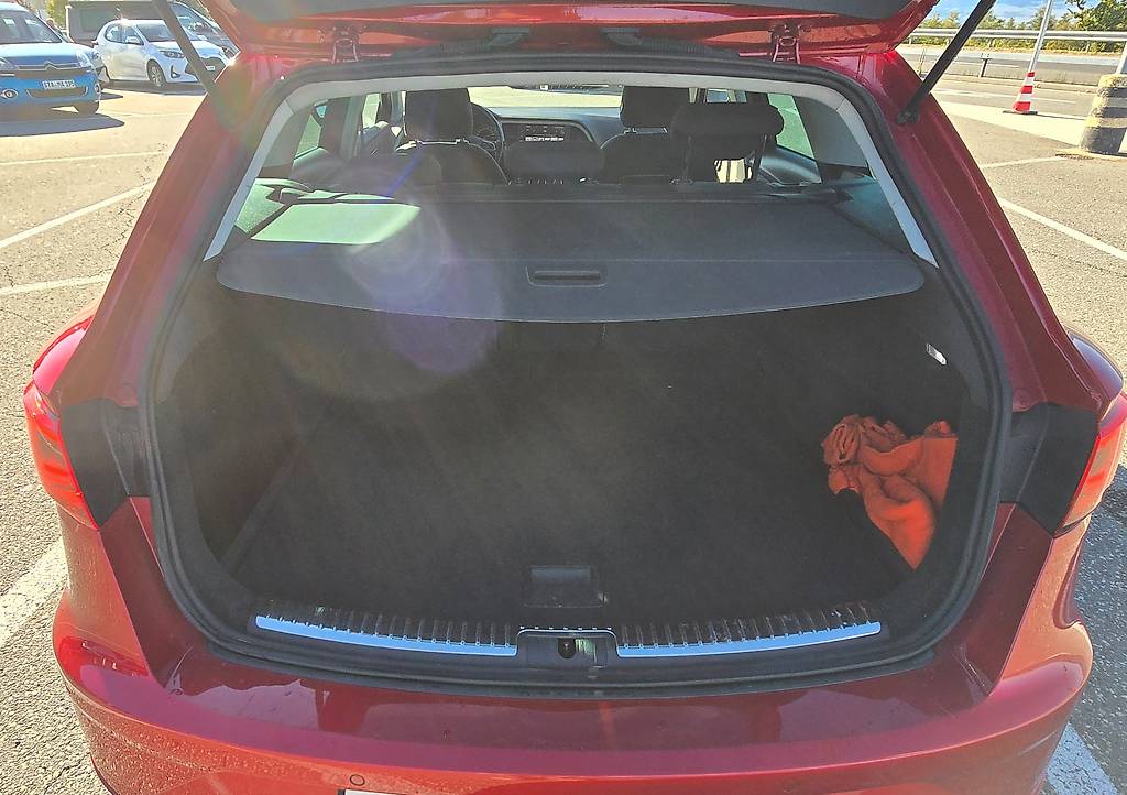 SEAT Leon ST 1.4 TGI Style DSG-image-4