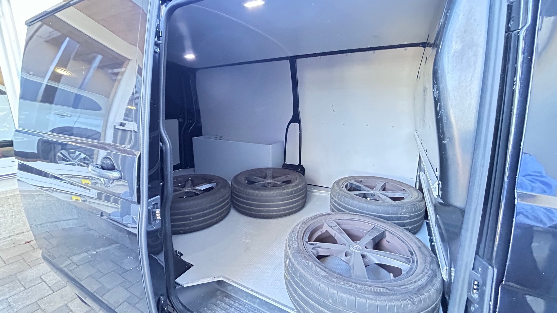VW T6 2.0 TDI-image-10
