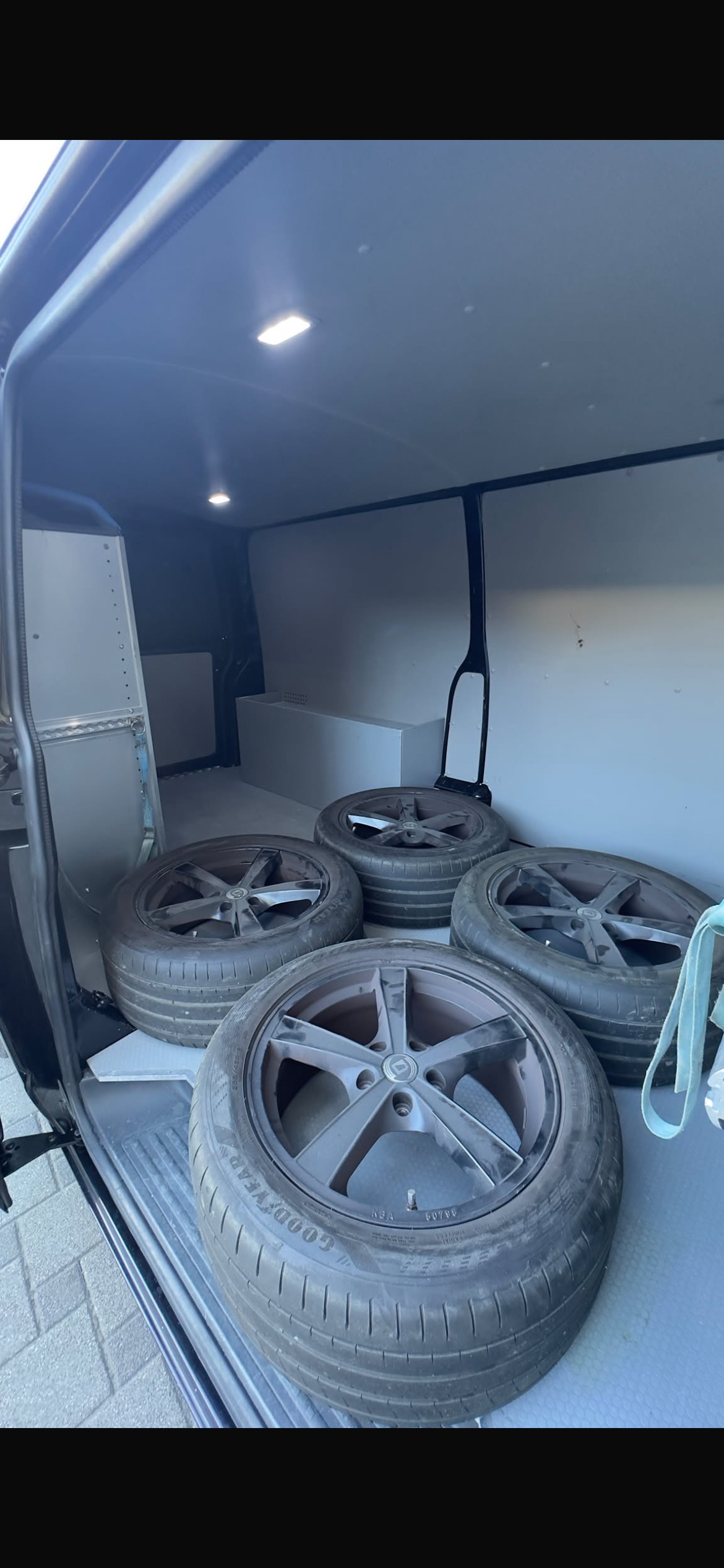 VW T6 2.0 TDI-image-8