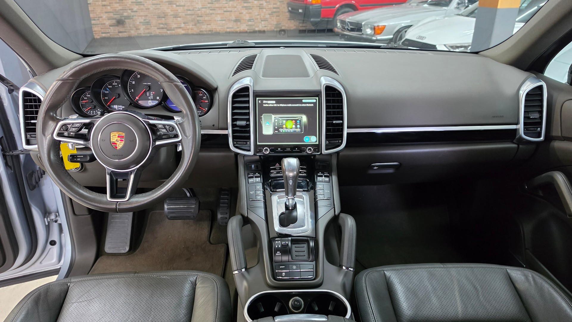 PORSCHE Cayenne-image-18