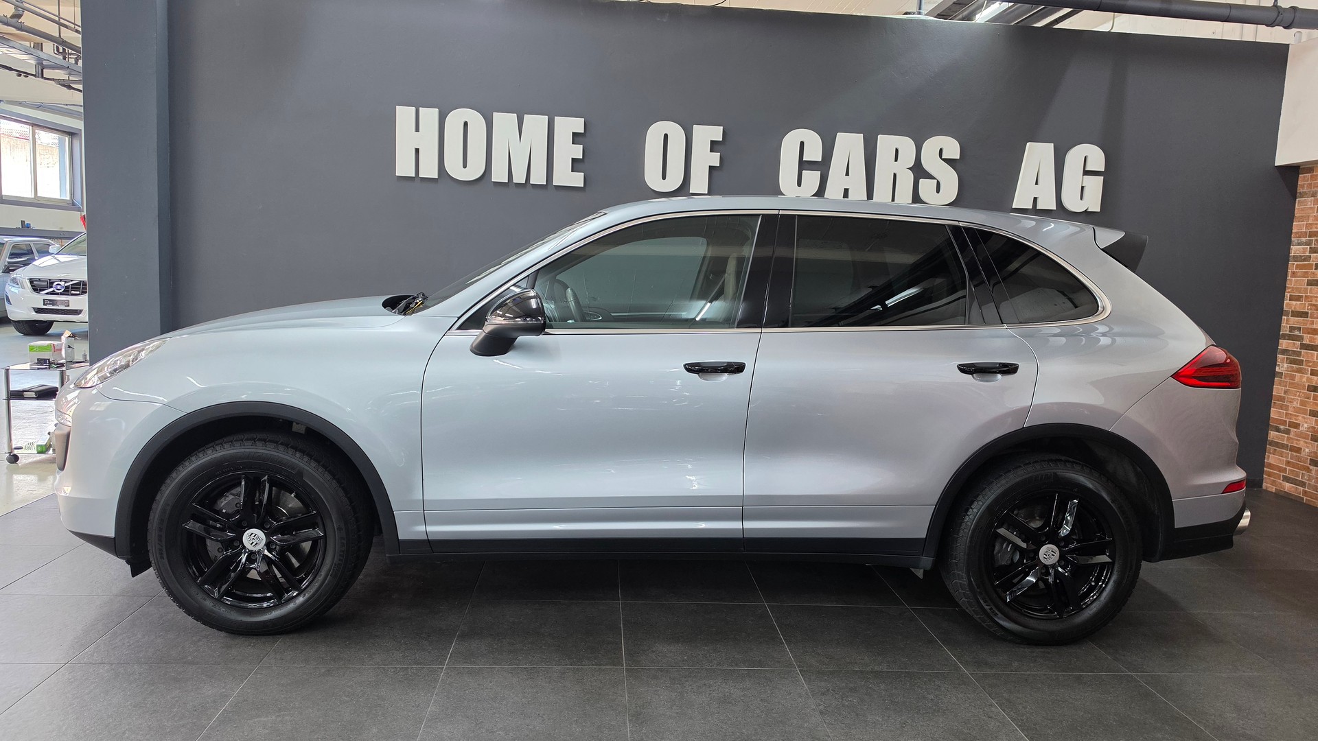 PORSCHE Cayenne-image-4