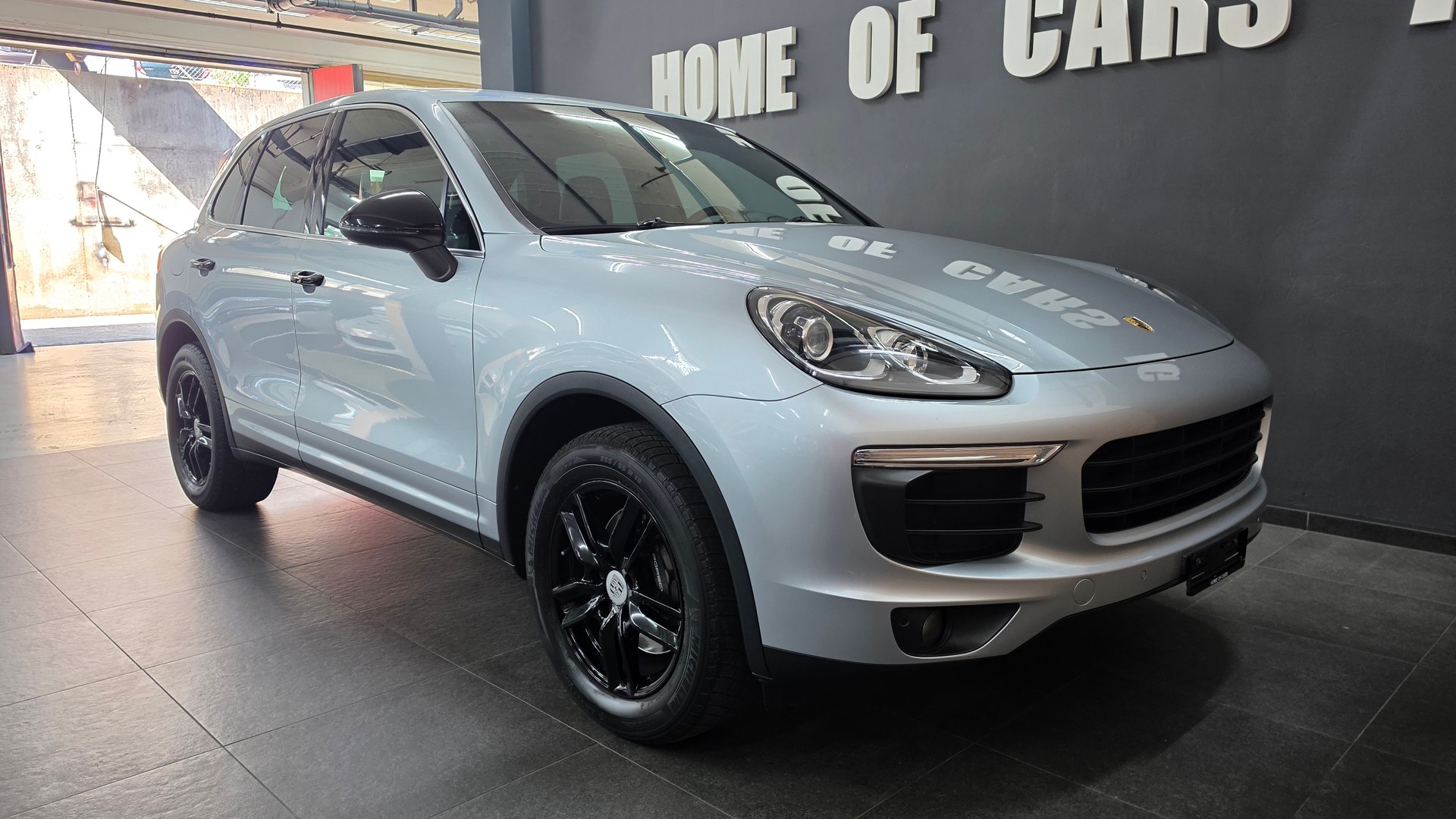 PORSCHE Cayenne-image-13