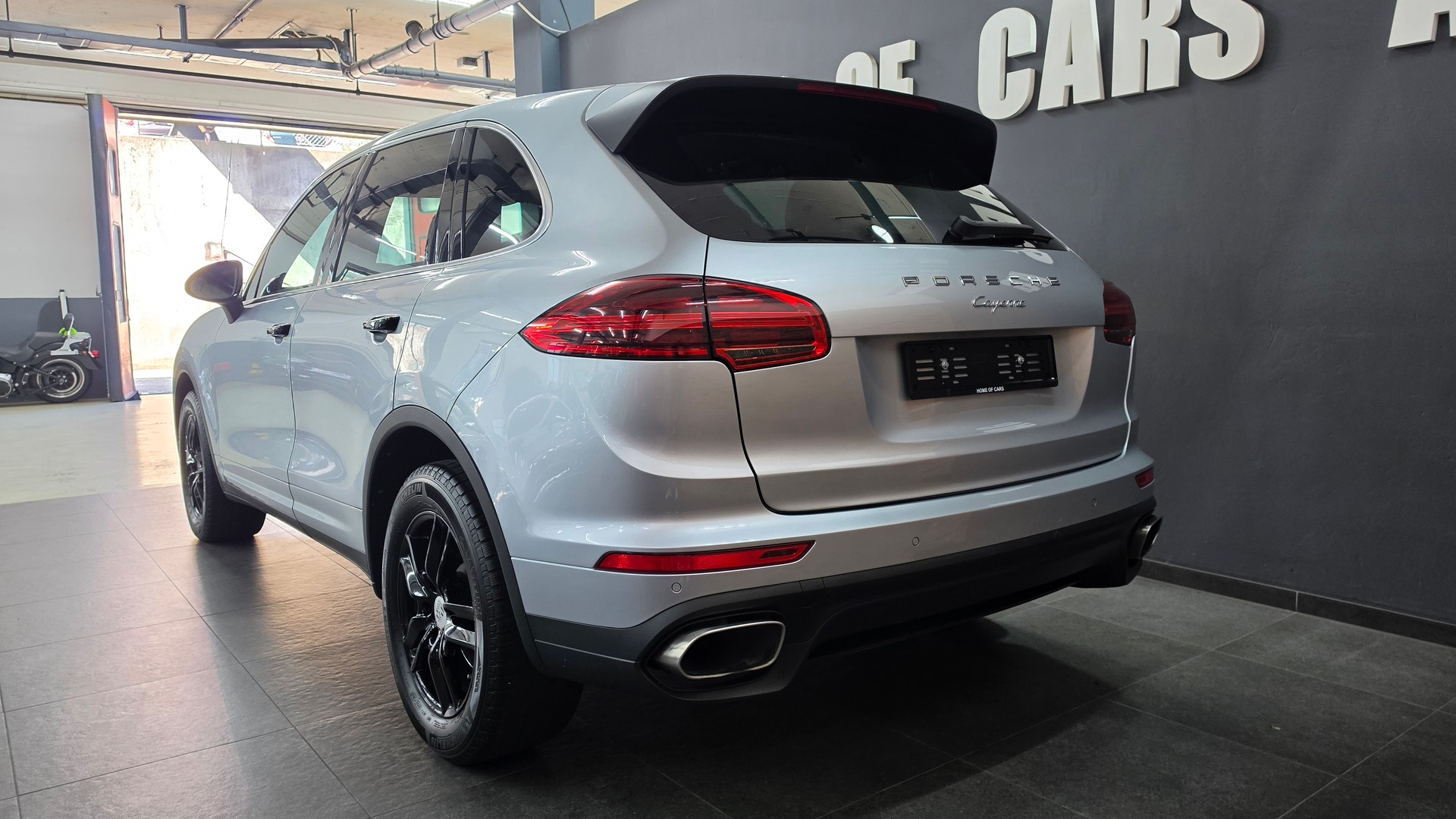 PORSCHE Cayenne-image-7