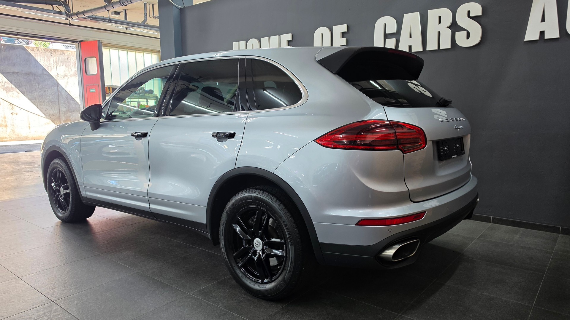 PORSCHE Cayenne-image-6