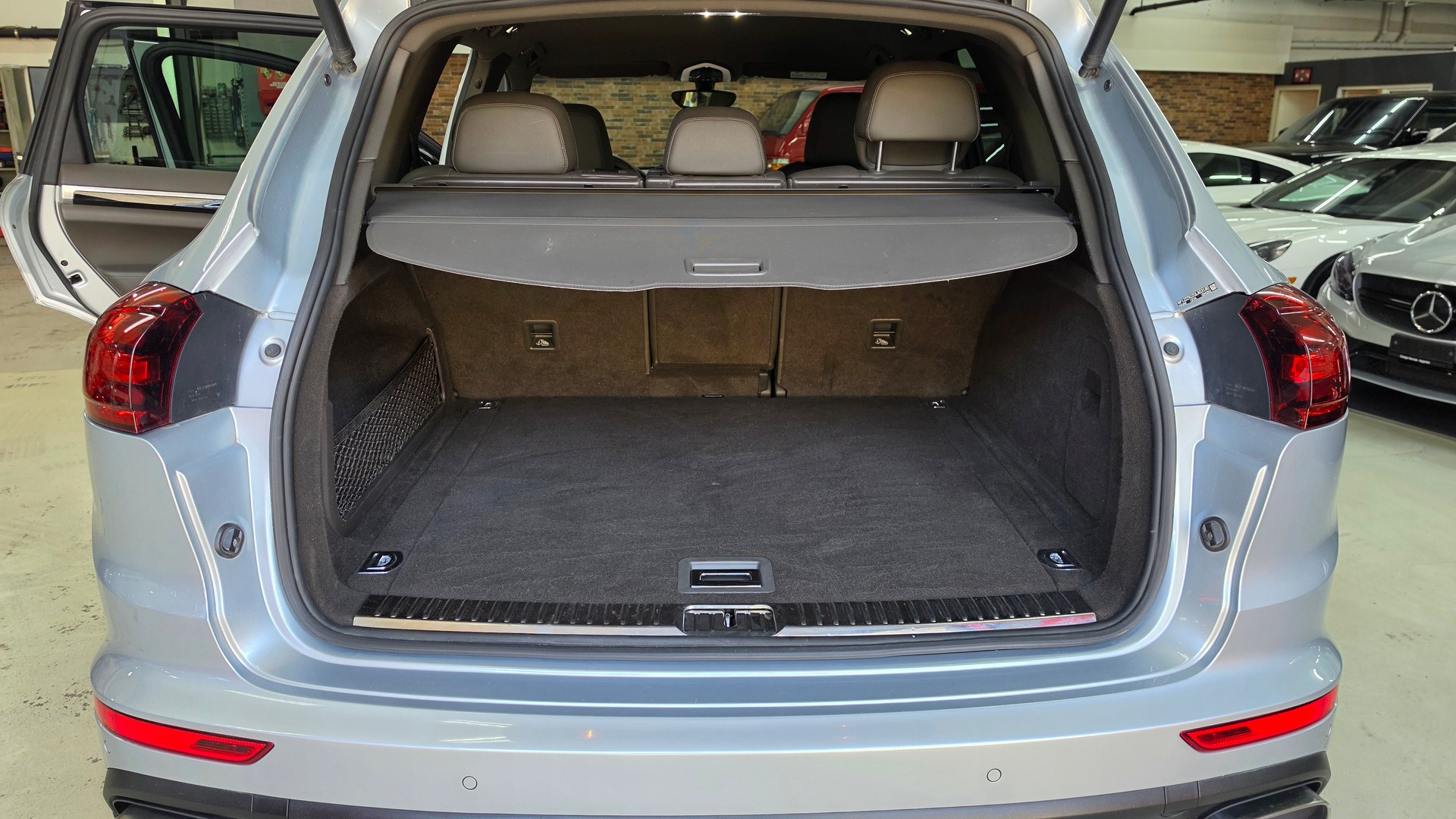 PORSCHE Cayenne-image-22