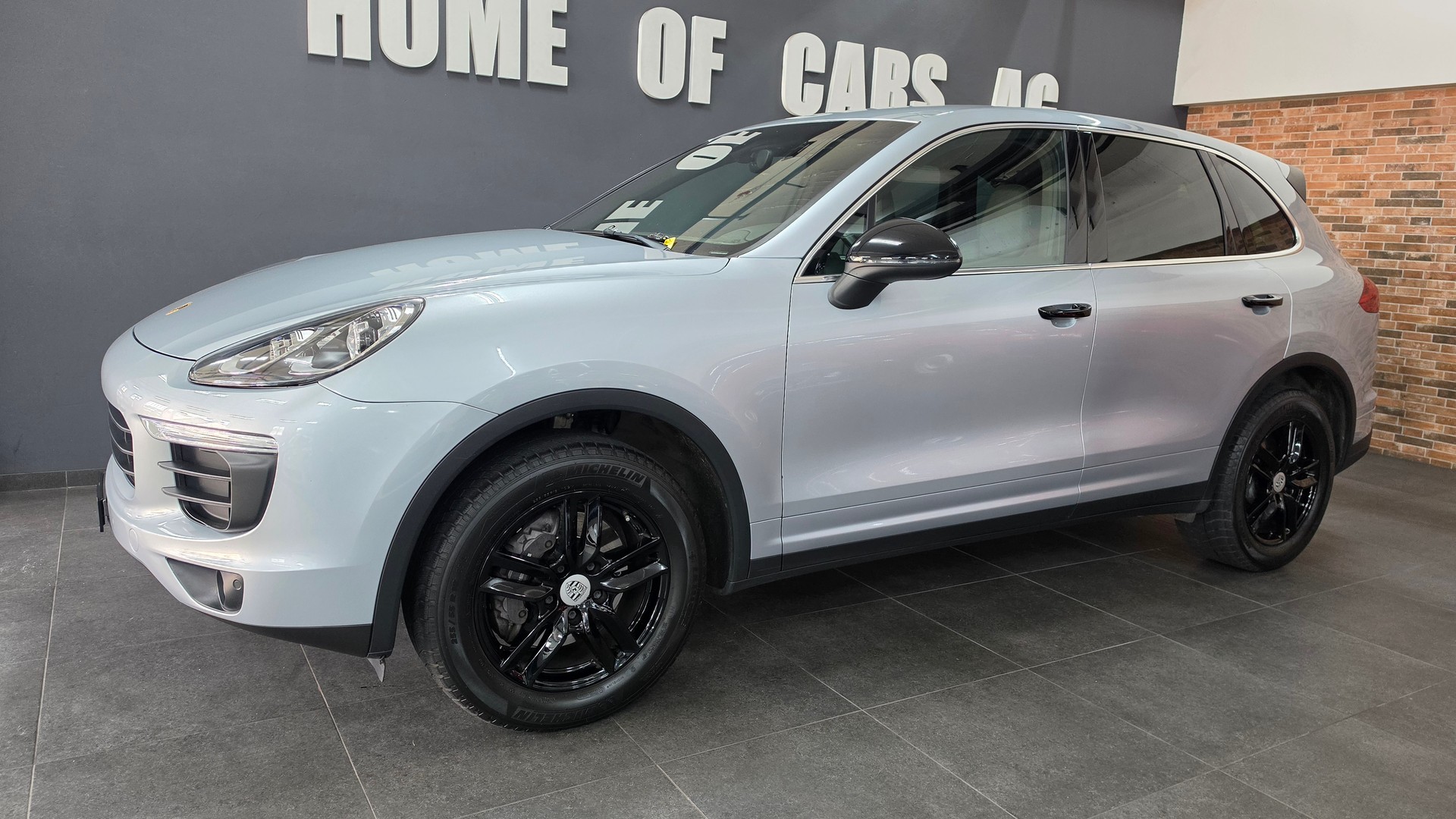 PORSCHE Cayenne-image-3