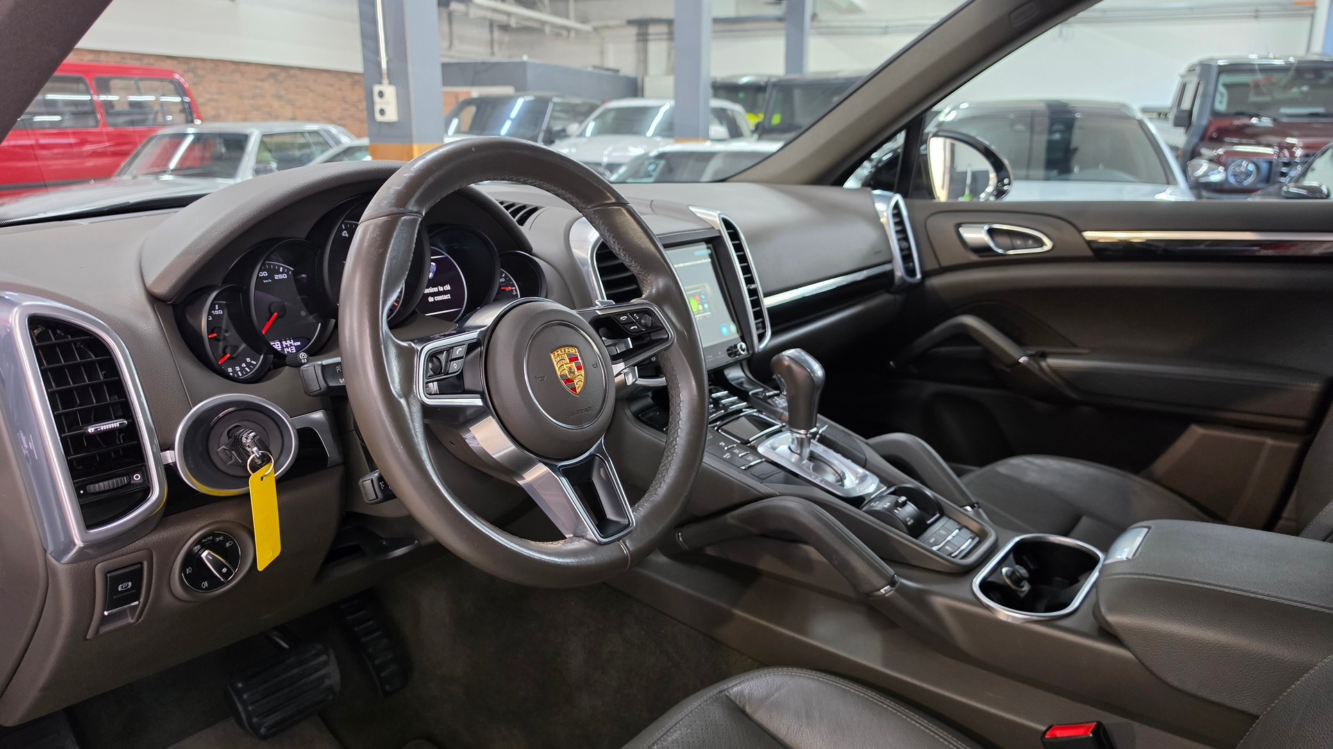 PORSCHE Cayenne-image-15
