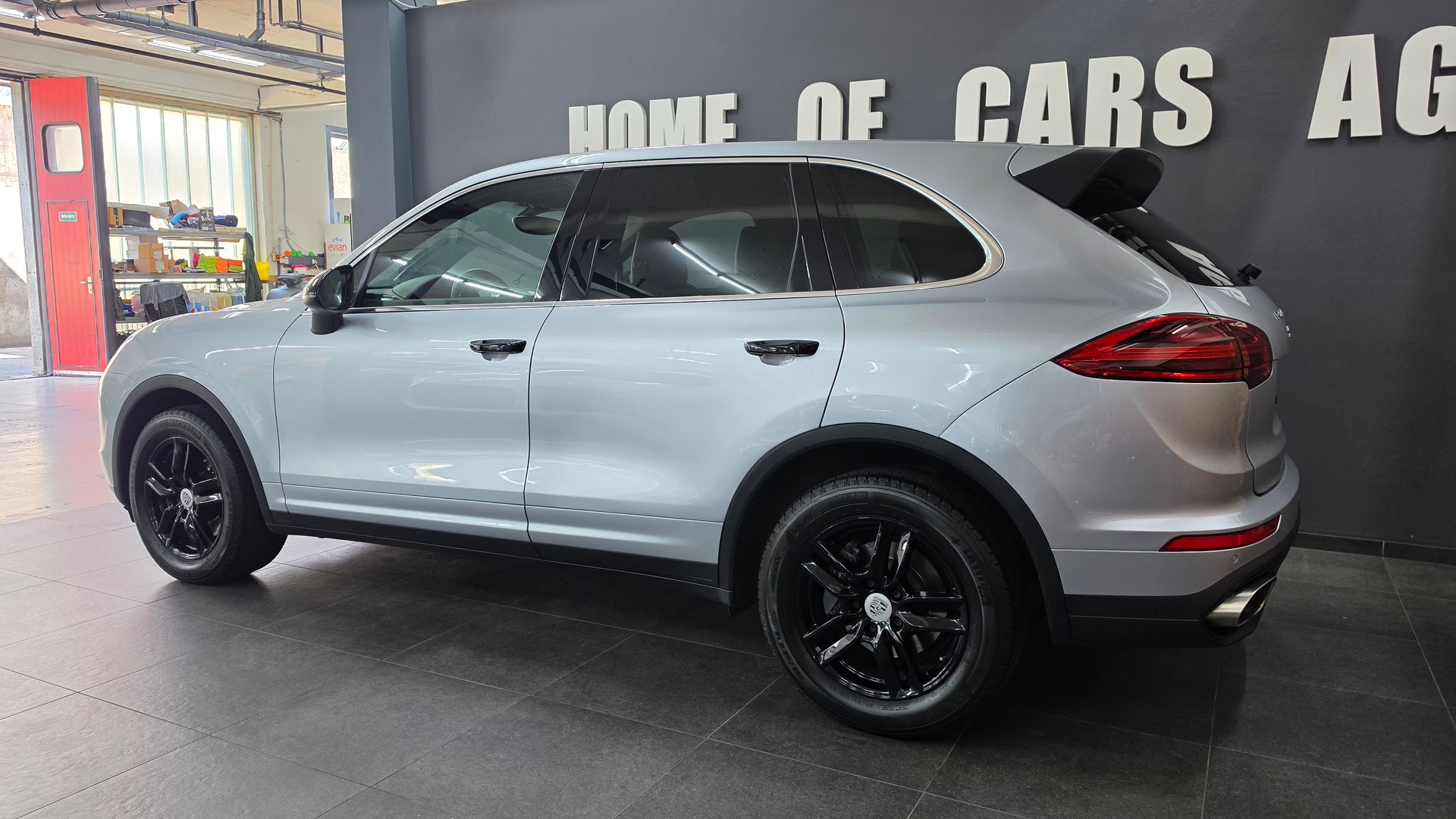 PORSCHE Cayenne-image-5