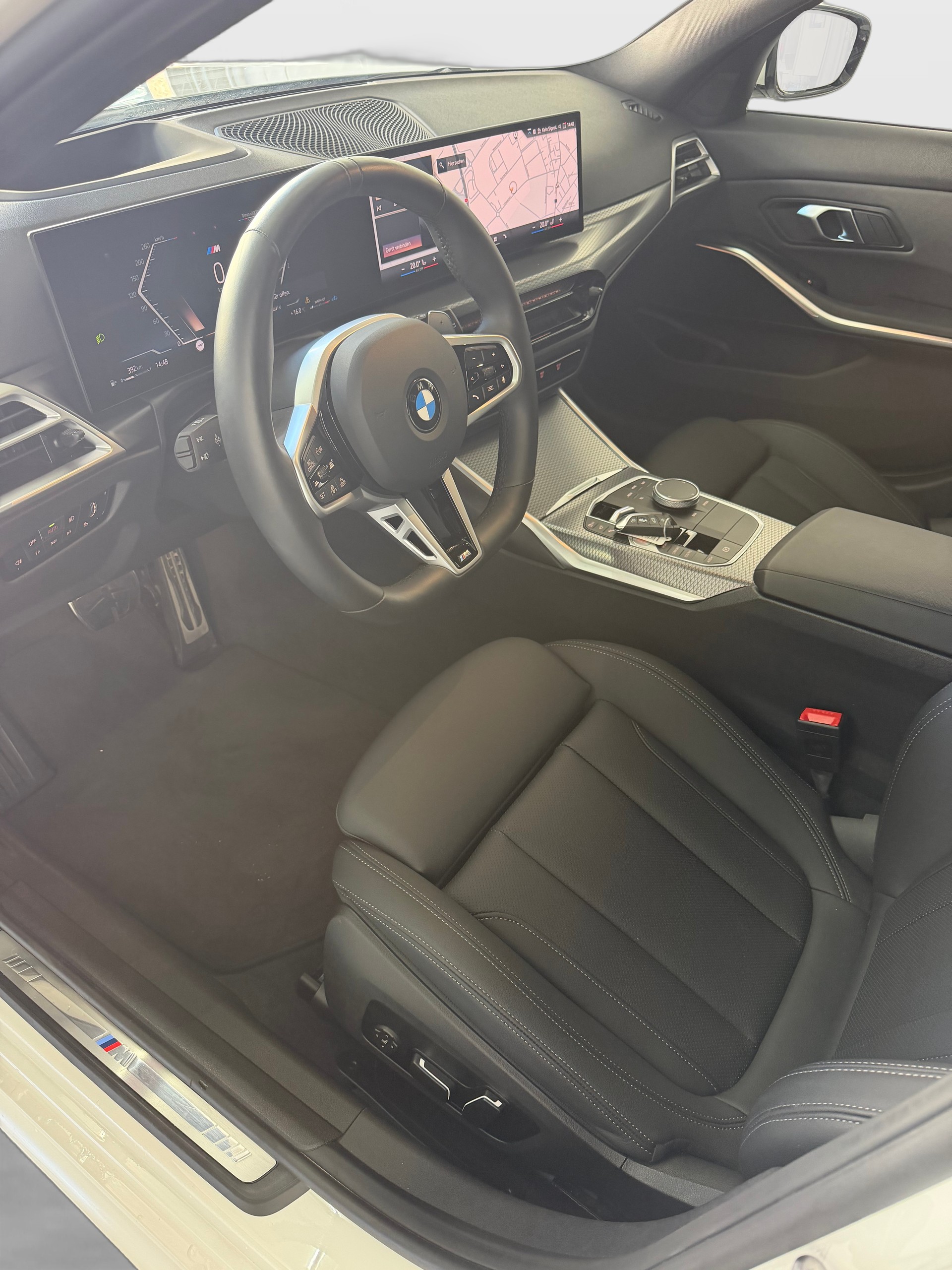 BMW 320d xDrive 48V Touring Steptronic M Sport-image-7