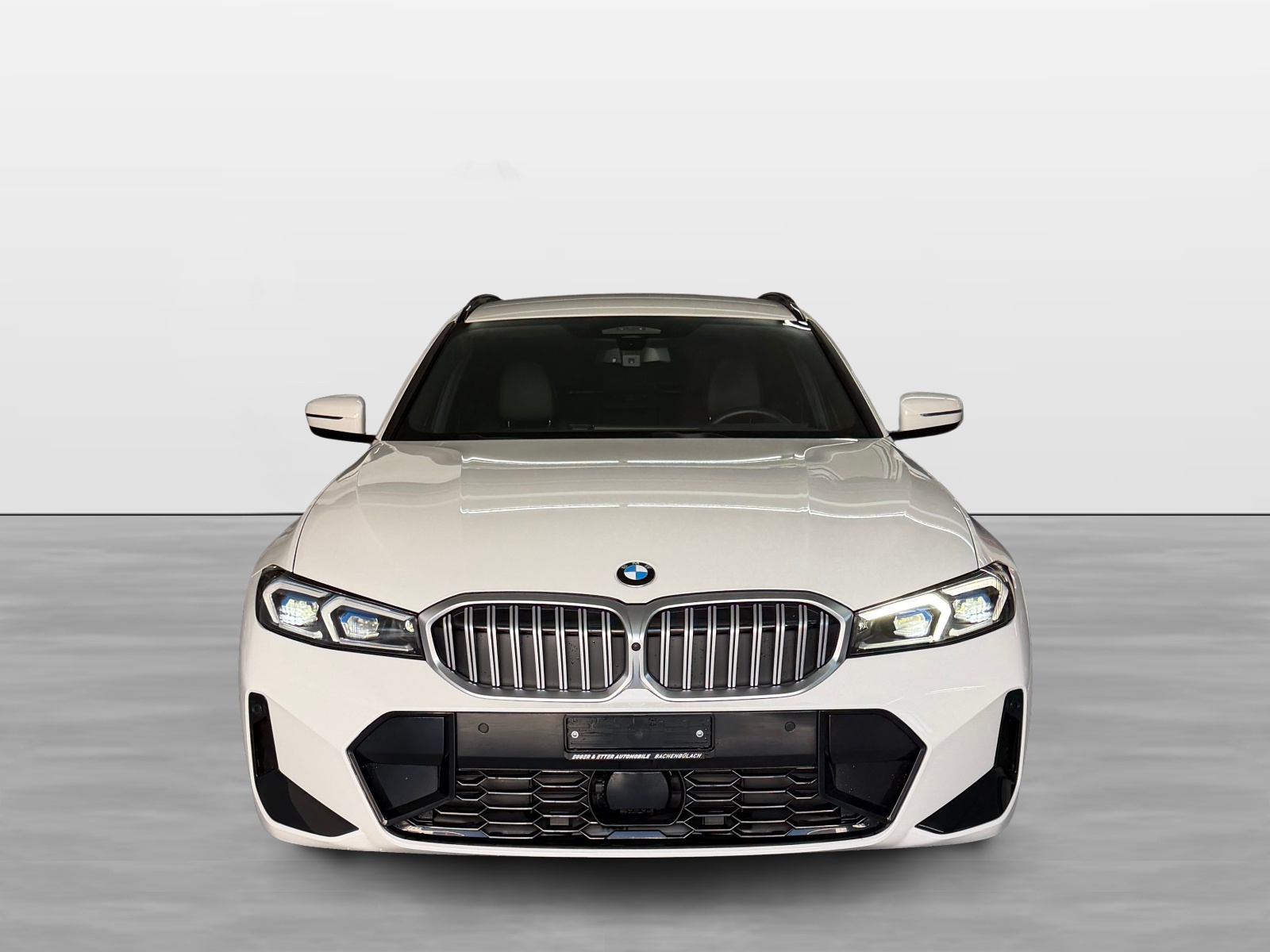 BMW 320d xDrive 48V Touring Steptronic M Sport-image-0