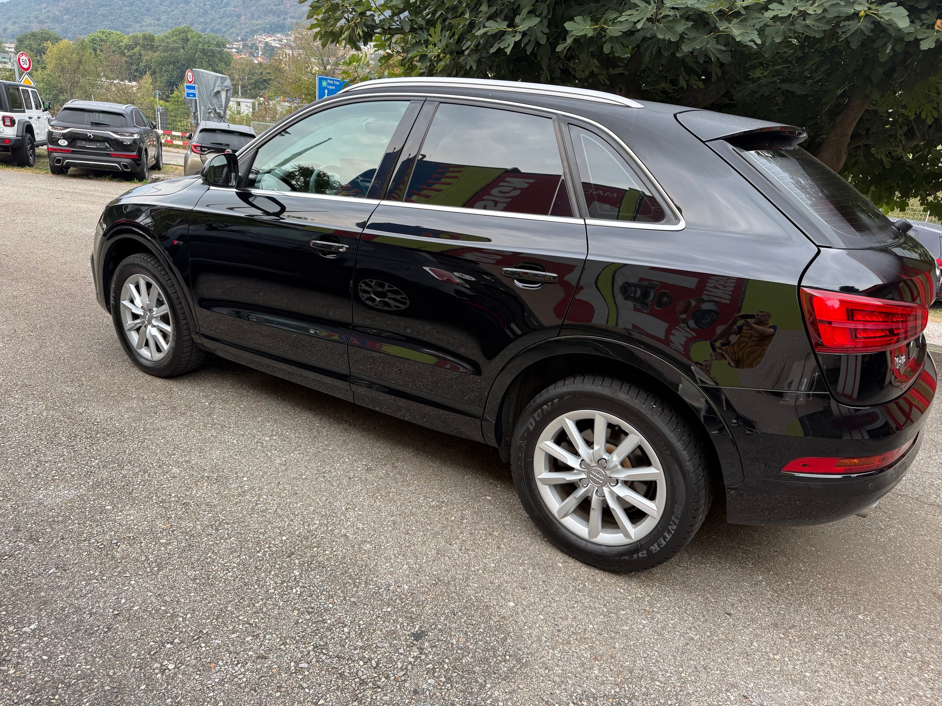 AUDI Q3 2.0 TDI sport quattro S-tronic-image-1