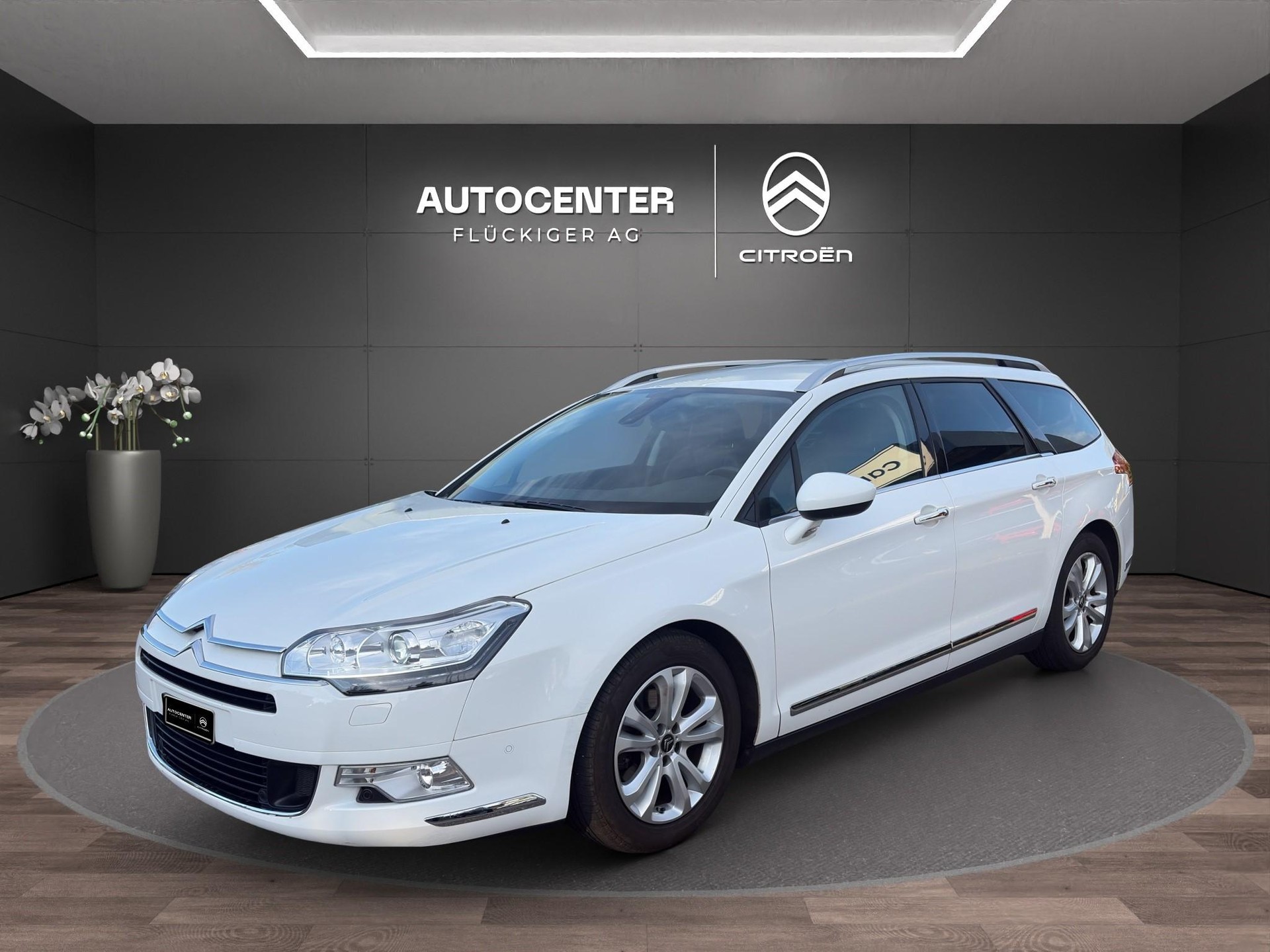 CITROEN C5 Tourer 1.6 THP 155 Exclusive-image-9