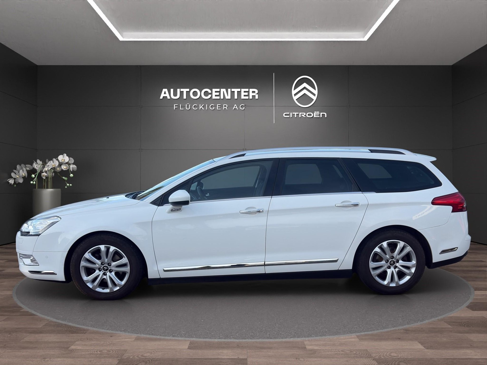 CITROEN C5 Tourer 1.6 THP 155 Exclusive-image-5