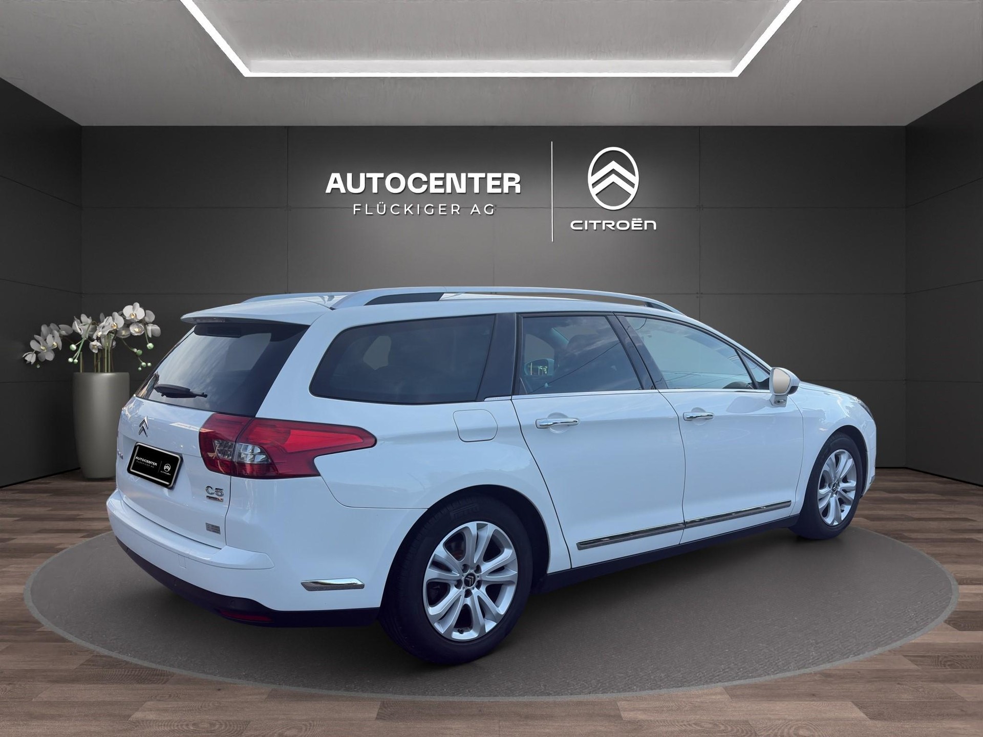CITROEN C5 Tourer 1.6 THP 155 Exclusive-image-11