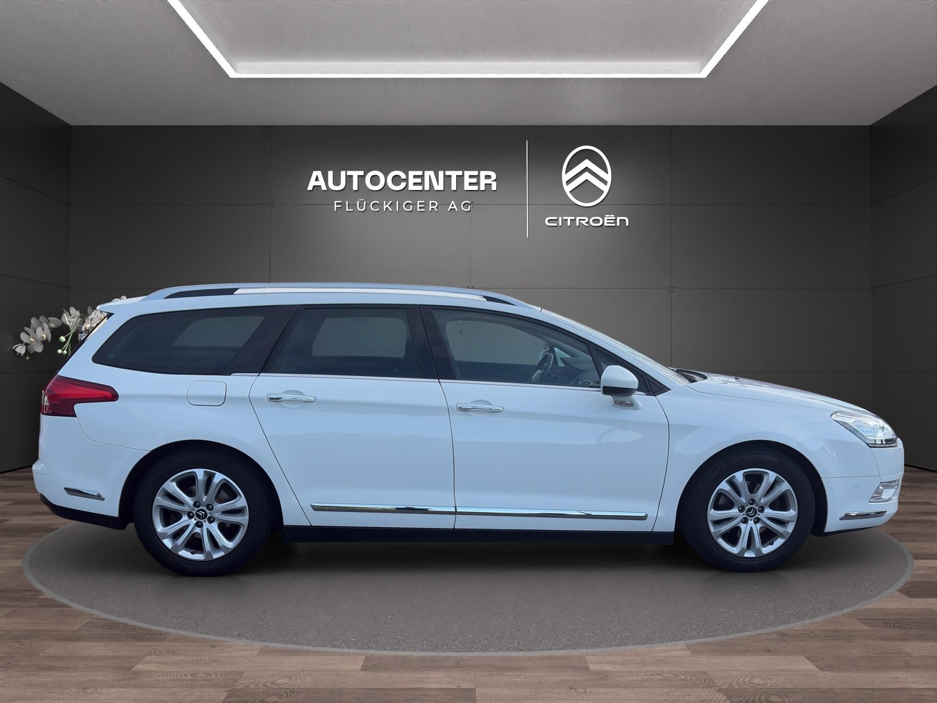 CITROEN C5 Tourer 1.6 THP 155 Exclusive-image-3